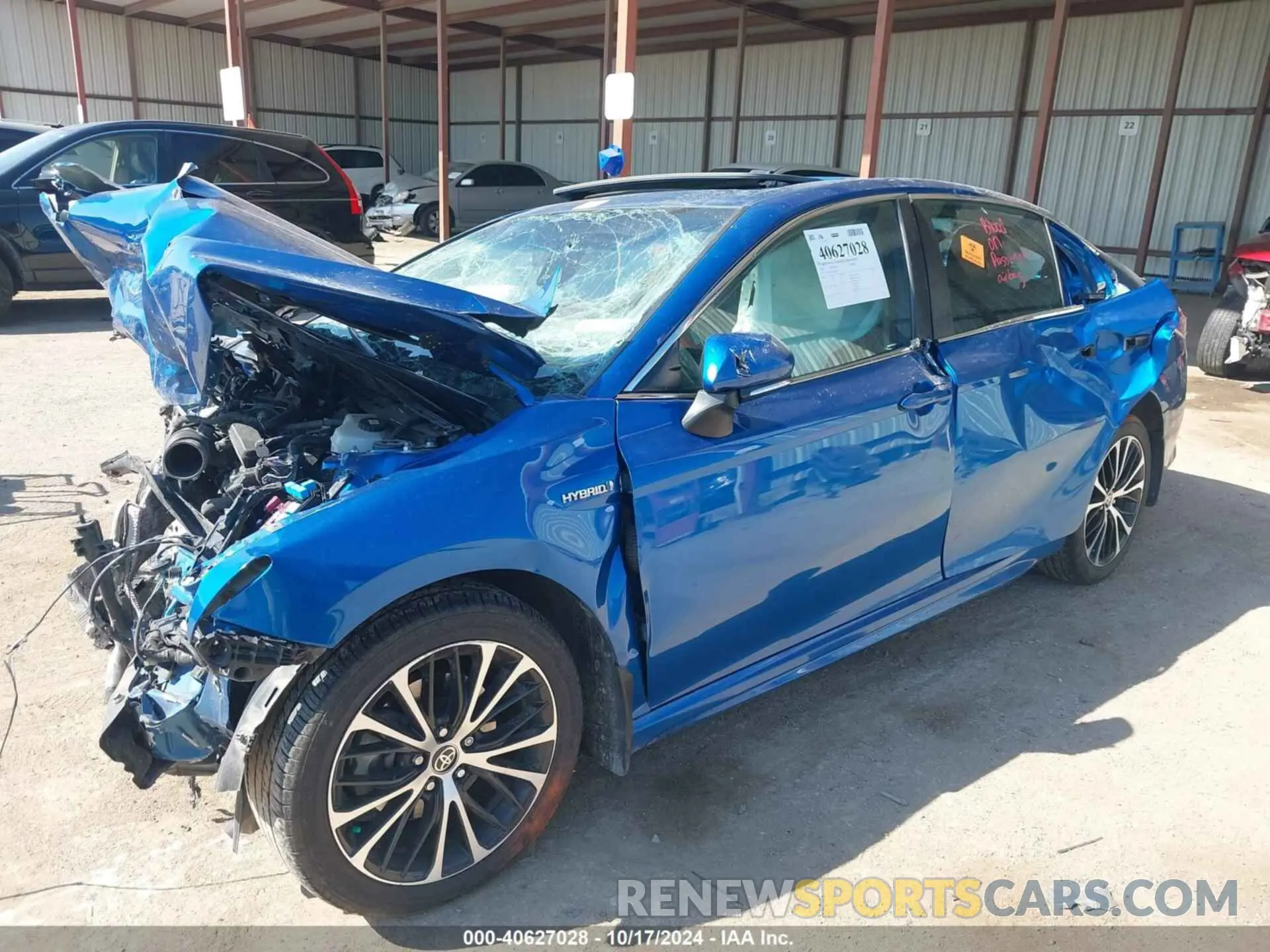 2 Photograph of a damaged car 4T1B21HK3LU015017 TOYOTA CAMRY HYBRID 2020