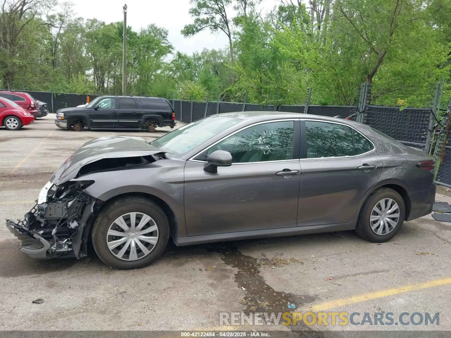 14 Photograph of a damaged car 4T1C31AK1RU074409 TOYOTA CAMRY HYBRID 2024