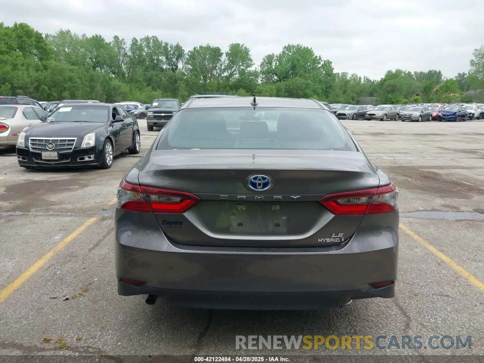 16 Photograph of a damaged car 4T1C31AK1RU074409 TOYOTA CAMRY HYBRID 2024