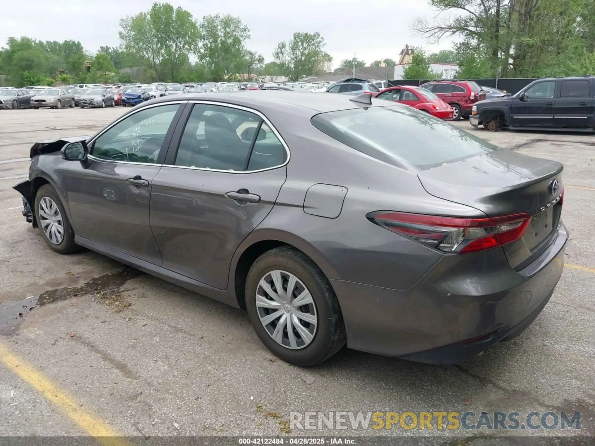 3 Photograph of a damaged car 4T1C31AK1RU074409 TOYOTA CAMRY HYBRID 2024
