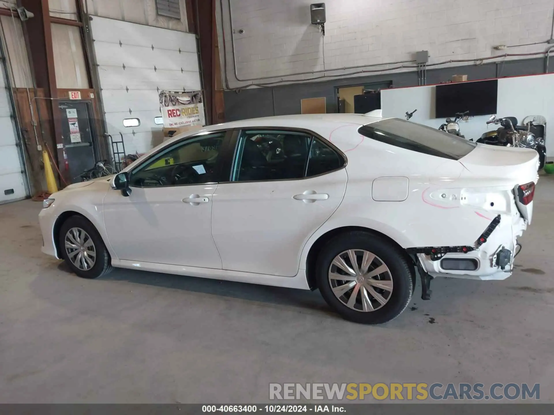 14 Photograph of a damaged car 4T1C31AK1RU631206 TOYOTA CAMRY HYBRID 2024