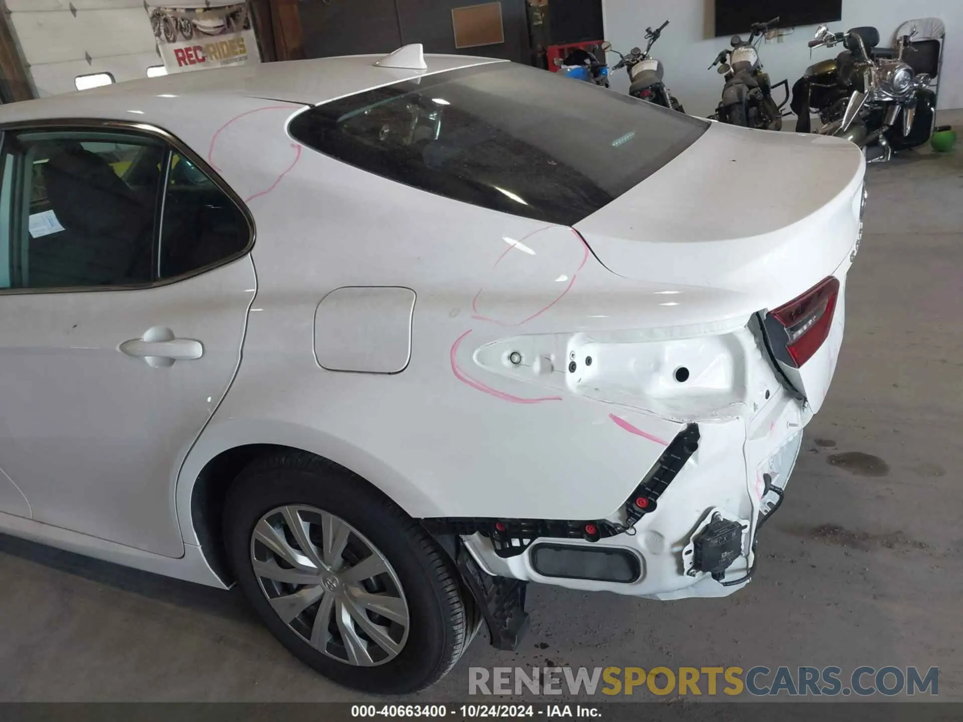 17 Photograph of a damaged car 4T1C31AK1RU631206 TOYOTA CAMRY HYBRID 2024