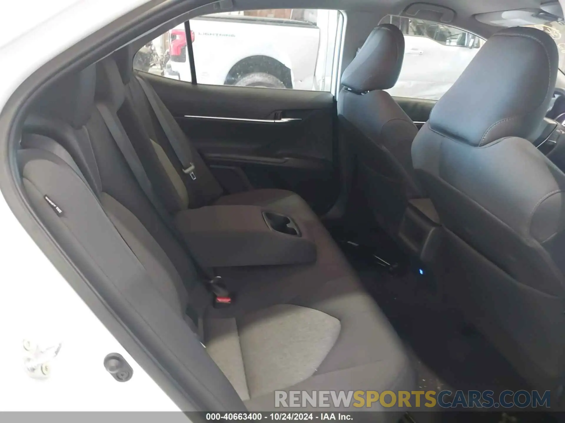 8 Photograph of a damaged car 4T1C31AK1RU631206 TOYOTA CAMRY HYBRID 2024
