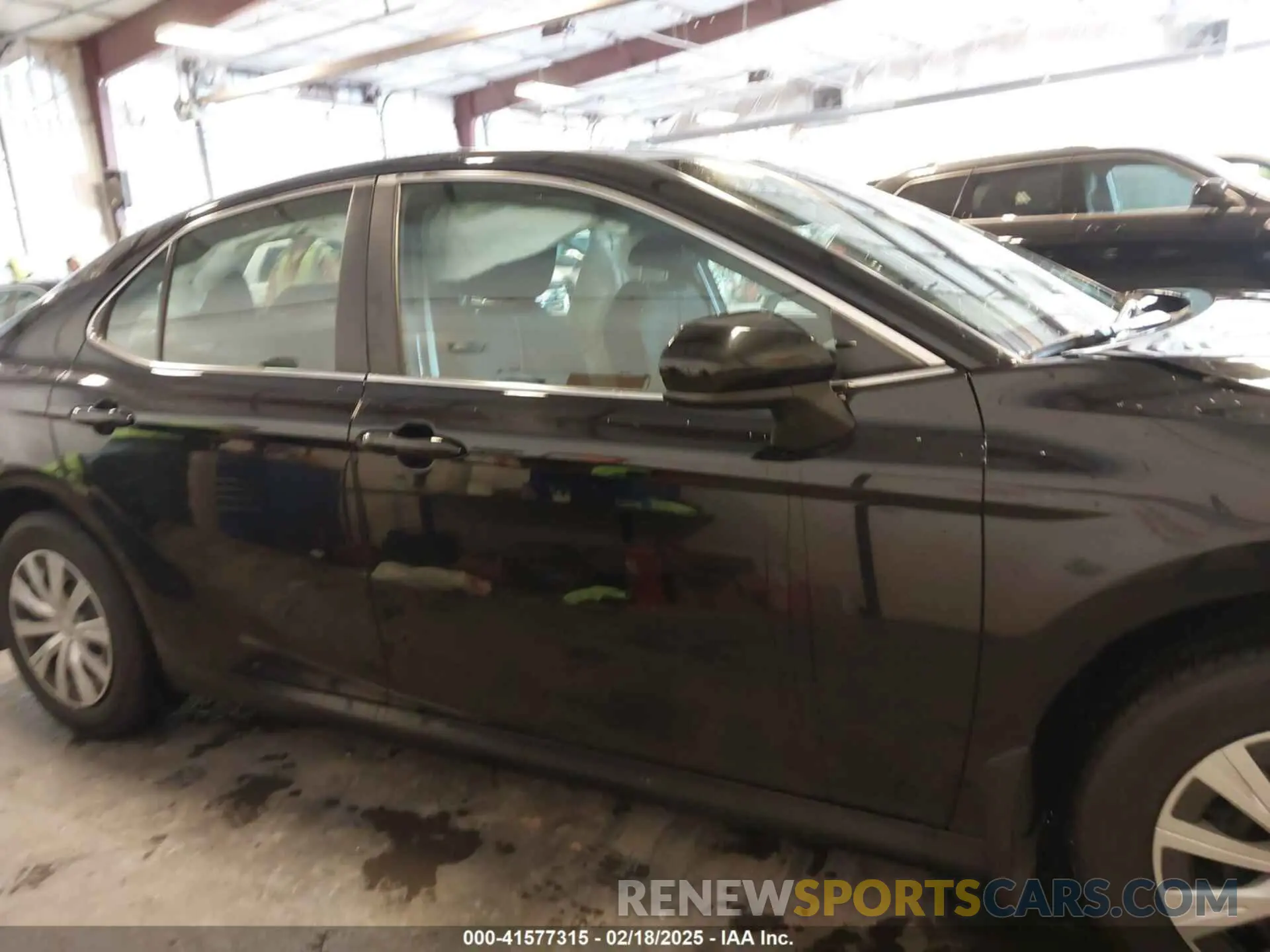 14 Фотография поврежденного автомобиля 4T1C31AK8RU624379 TOYOTA CAMRY HYBRID 2024