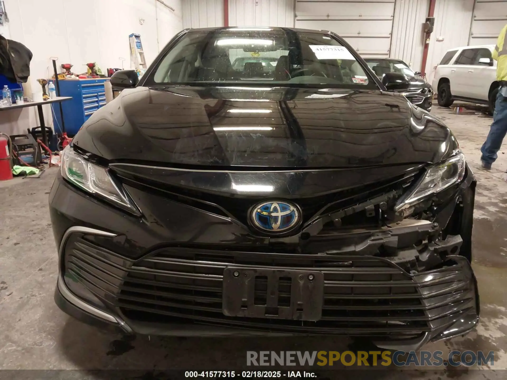 19 Фотография поврежденного автомобиля 4T1C31AK8RU624379 TOYOTA CAMRY HYBRID 2024