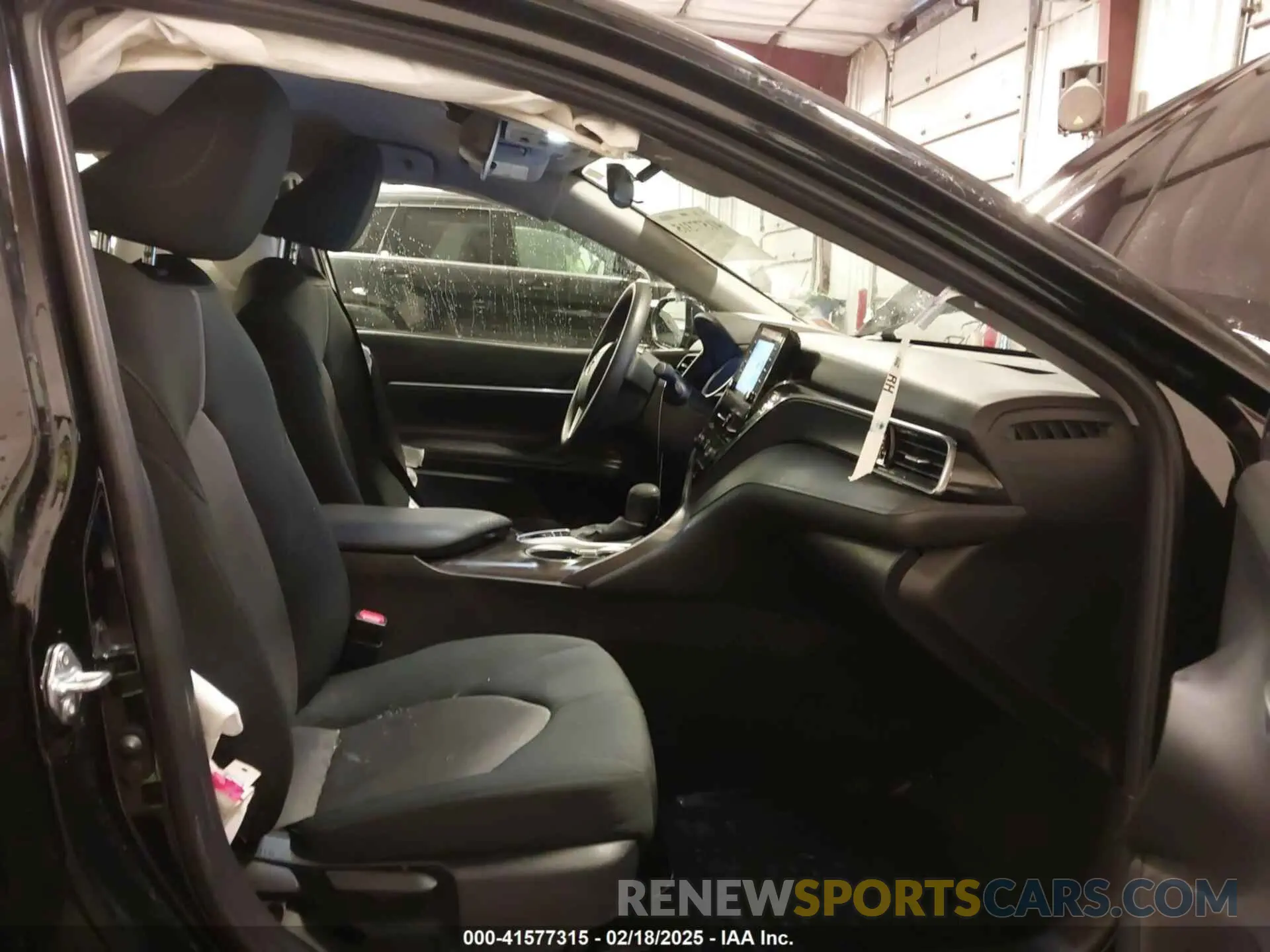 5 Фотография поврежденного автомобиля 4T1C31AK8RU624379 TOYOTA CAMRY HYBRID 2024