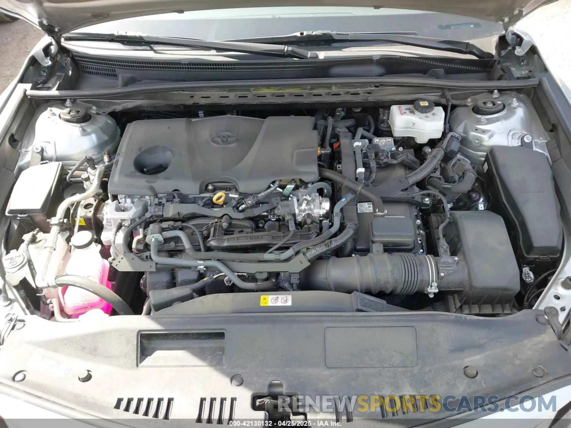 10 Photograph of a damaged car 4T1F31AK4RU622545 TOYOTA CAMRY HYBRID 2024