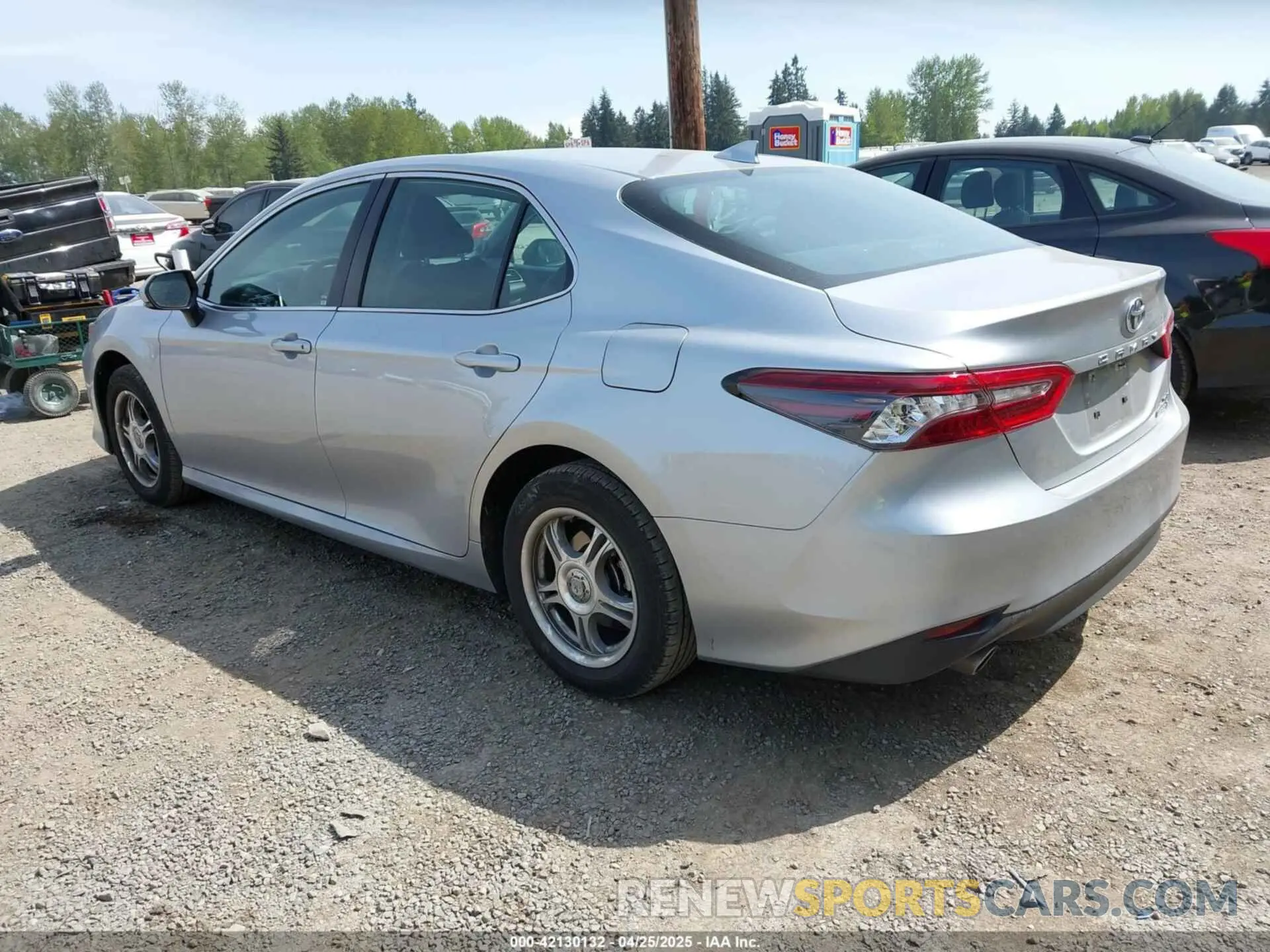 3 Photograph of a damaged car 4T1F31AK4RU622545 TOYOTA CAMRY HYBRID 2024