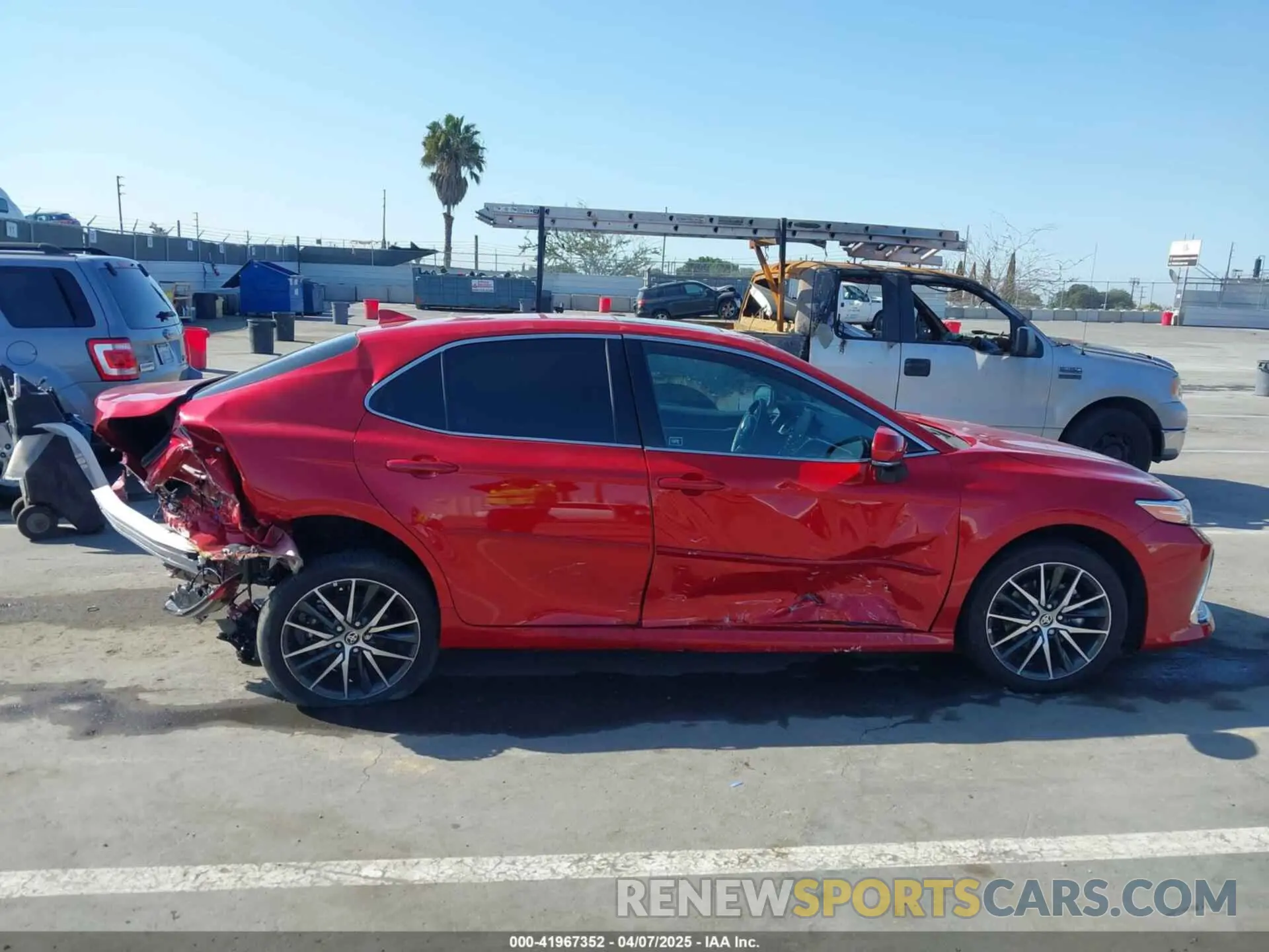 12 Photograph of a damaged car 4T1F31AK8RU073089 TOYOTA CAMRY HYBRID 2024