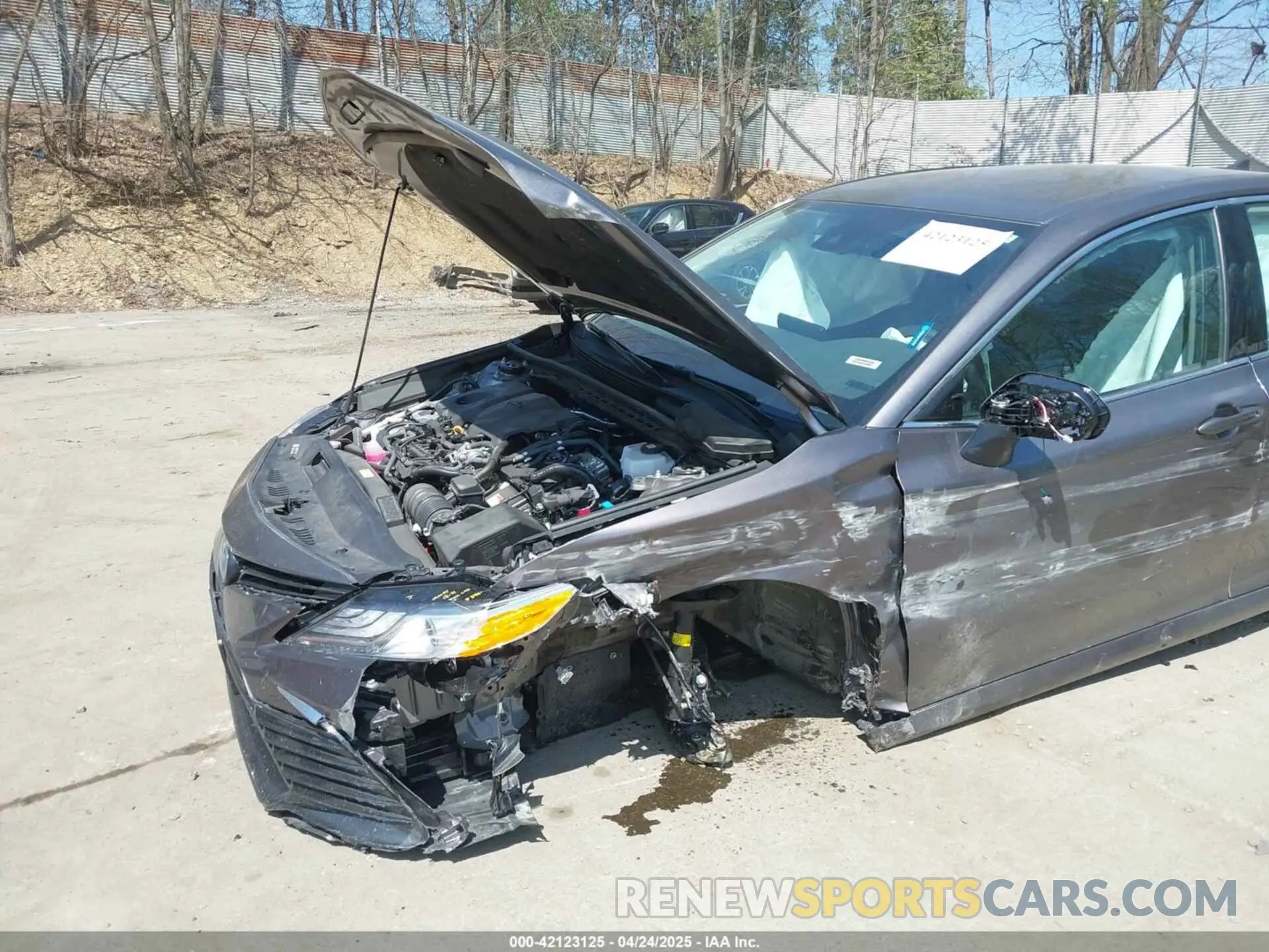 6 Photograph of a damaged car 4T1F31AK9RU071027 TOYOTA CAMRY HYBRID 2024