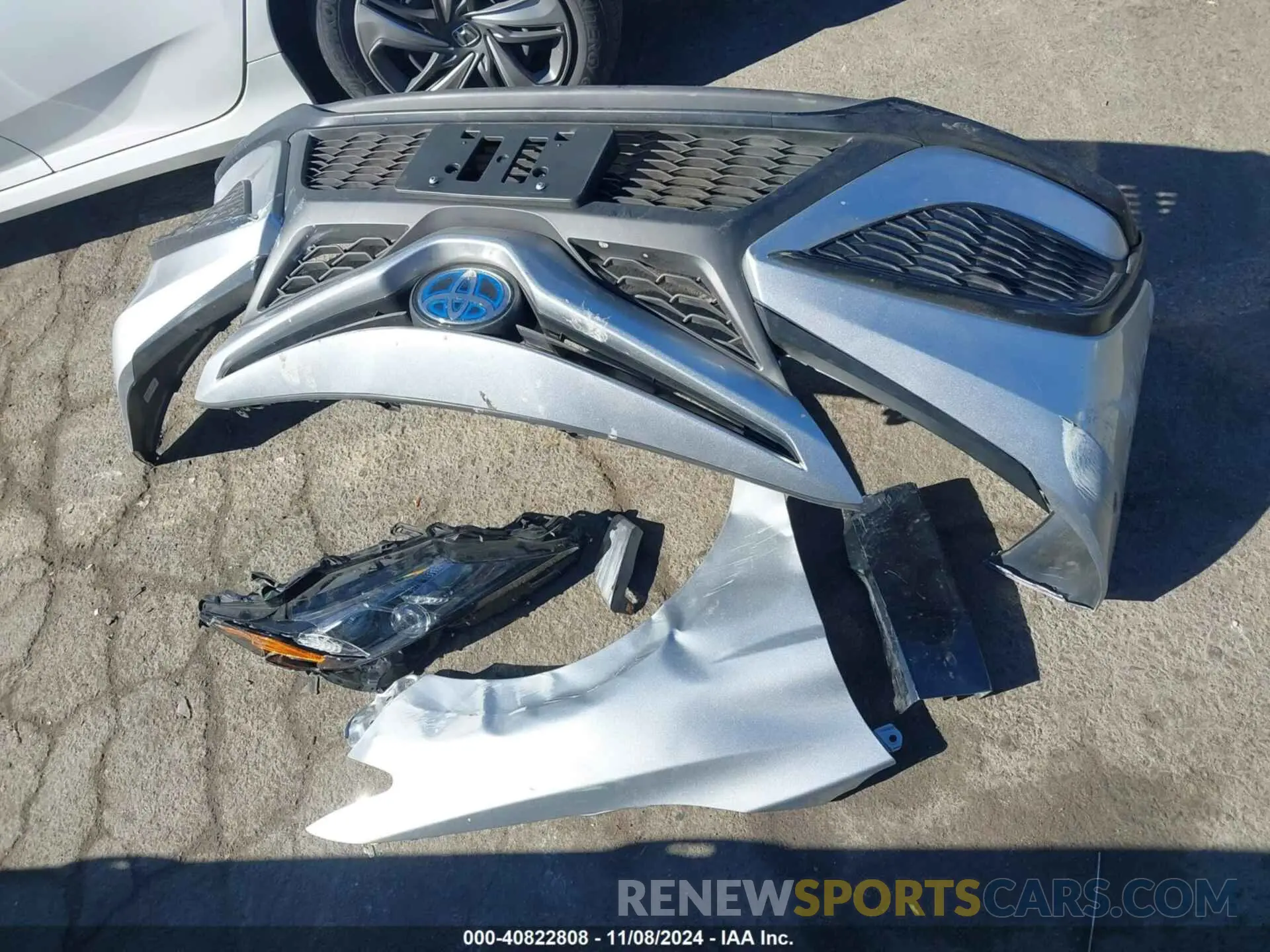 12 Photograph of a damaged car 4T1G31AK0RU071776 TOYOTA CAMRY HYBRID 2024