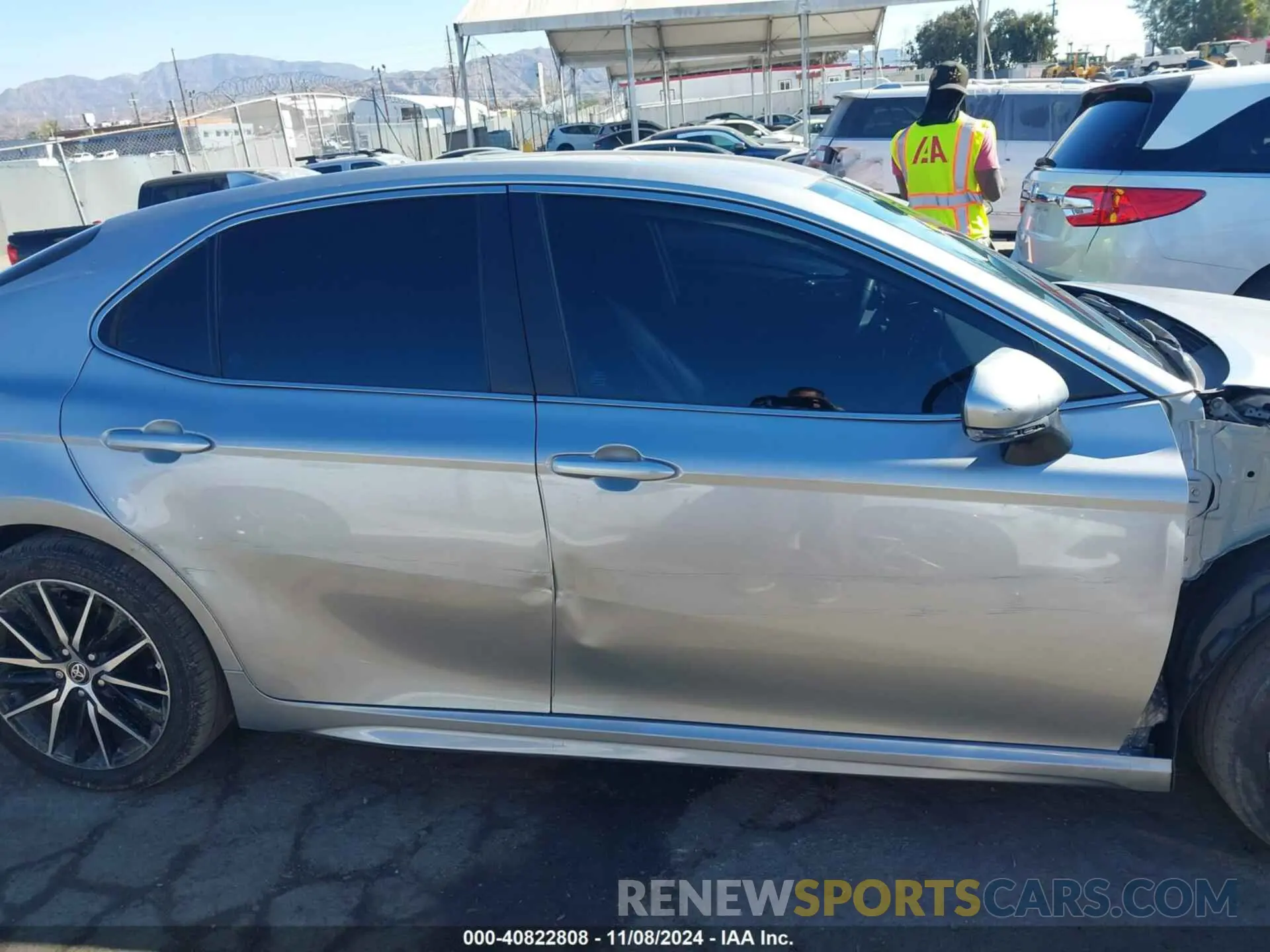 14 Photograph of a damaged car 4T1G31AK0RU071776 TOYOTA CAMRY HYBRID 2024