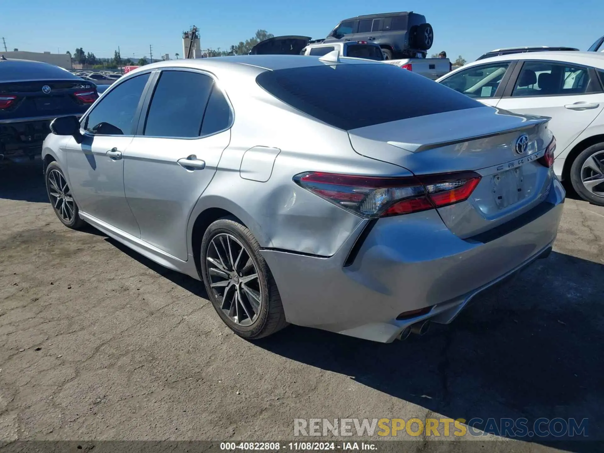 3 Photograph of a damaged car 4T1G31AK0RU071776 TOYOTA CAMRY HYBRID 2024