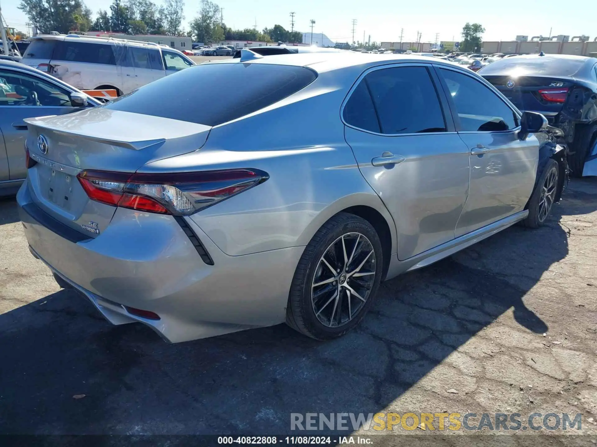 4 Photograph of a damaged car 4T1G31AK0RU071776 TOYOTA CAMRY HYBRID 2024