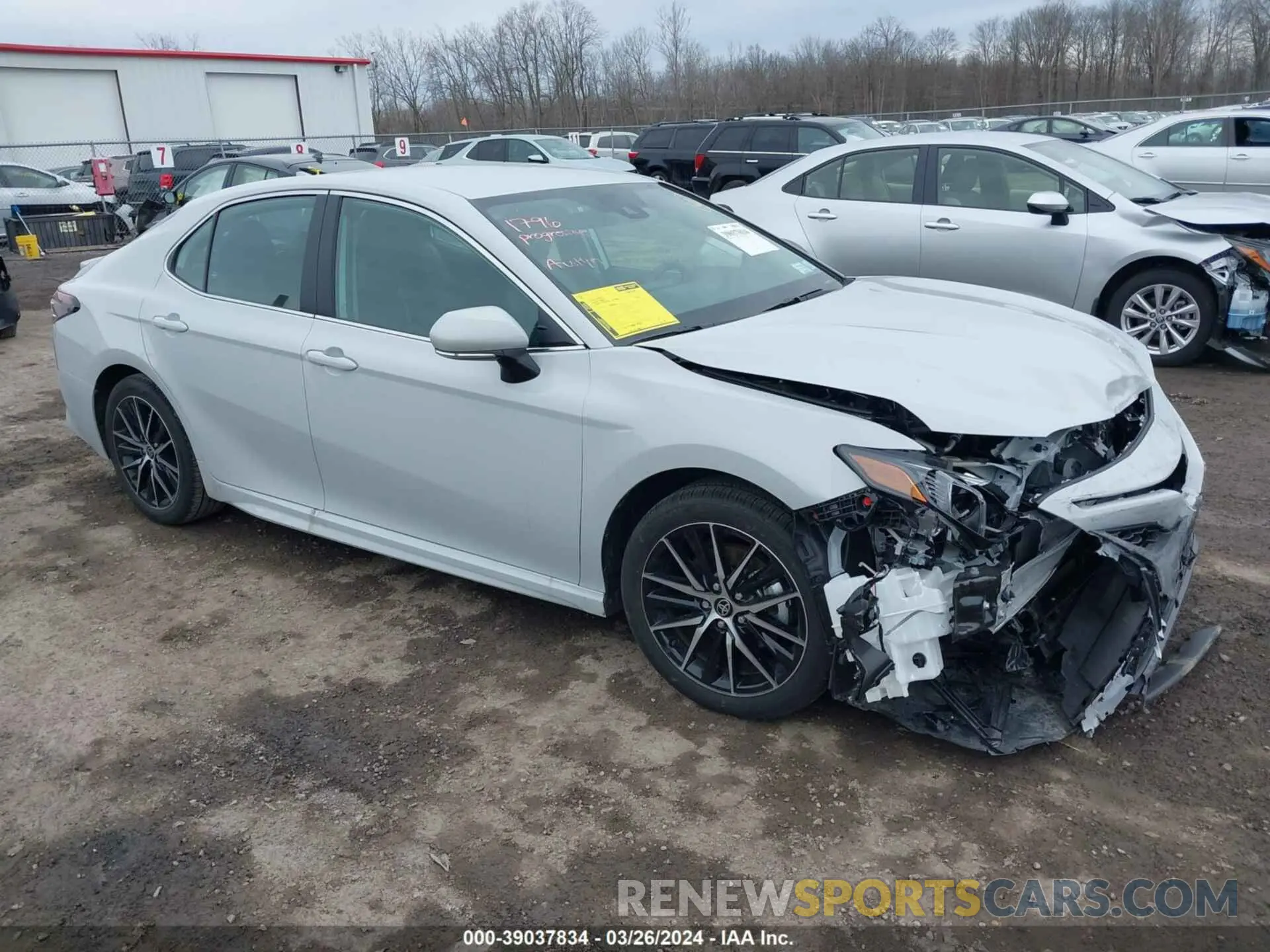 1 Photograph of a damaged car 4T1G31AK1RU074380 TOYOTA CAMRY HYBRID 2024