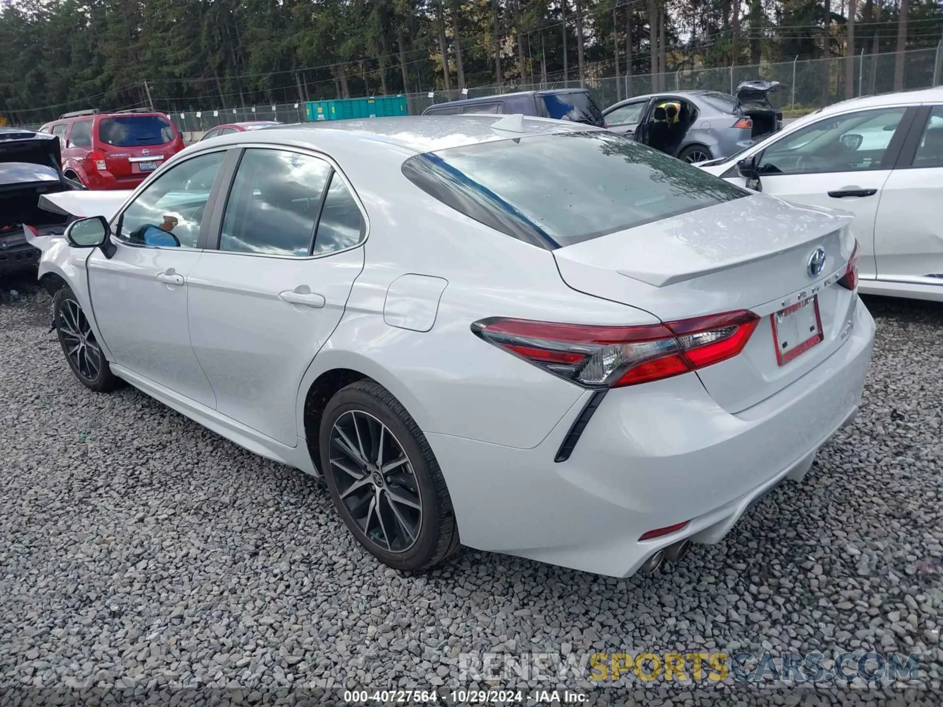 3 Photograph of a damaged car 4T1G31AKXRU061630 TOYOTA CAMRY HYBRID 2024