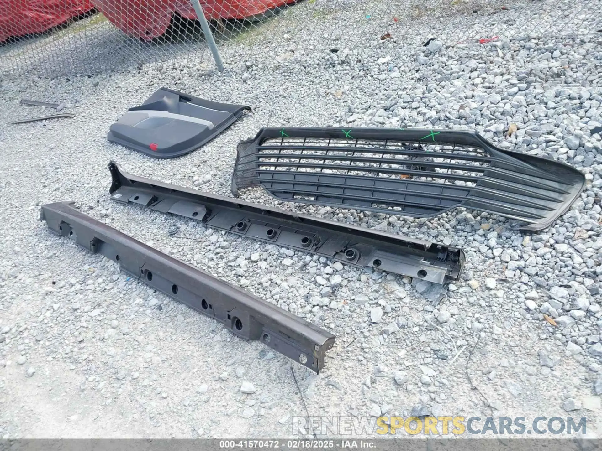 12 Фотография поврежденного автомобиля 4T1H31AK5RU629030 TOYOTA CAMRY HYBRID 2024
