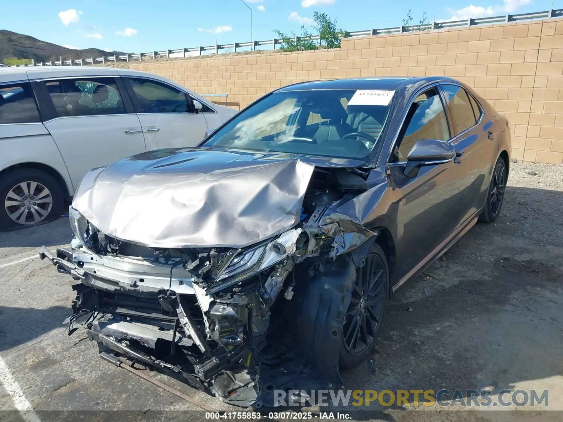 2 Фотография поврежденного автомобиля 4T1K31AK0RU628681 TOYOTA CAMRY HYBRID 2024
