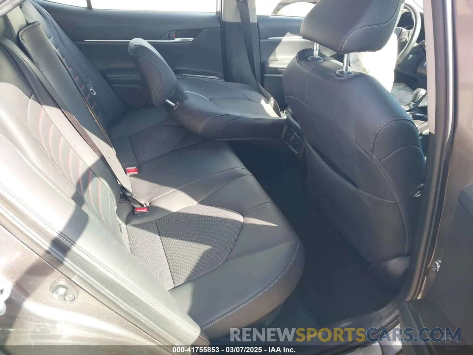 8 Фотография поврежденного автомобиля 4T1K31AK0RU628681 TOYOTA CAMRY HYBRID 2024