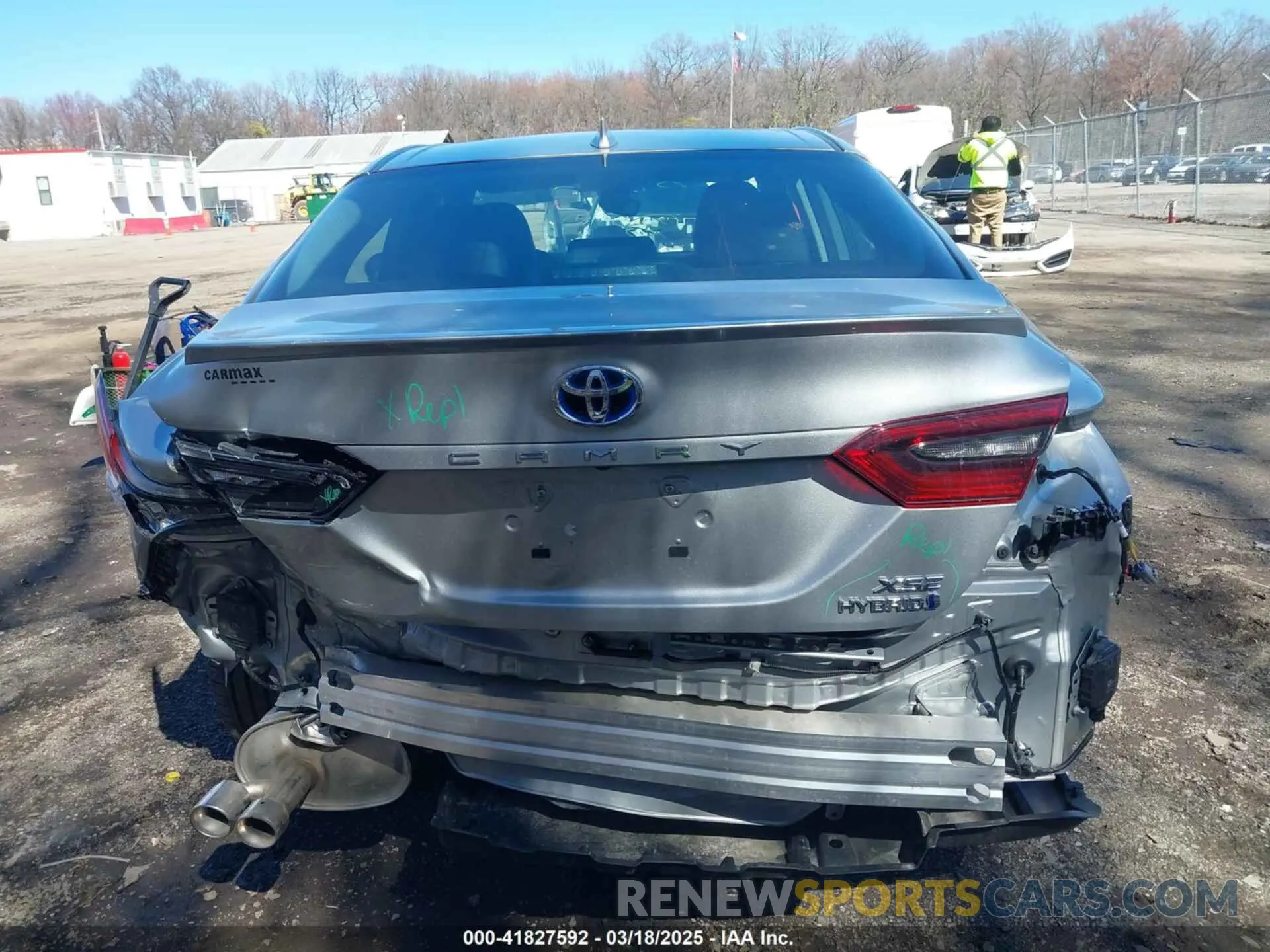 16 Фотография поврежденного автомобиля 4T1K31AK2RU074804 TOYOTA CAMRY HYBRID 2024
