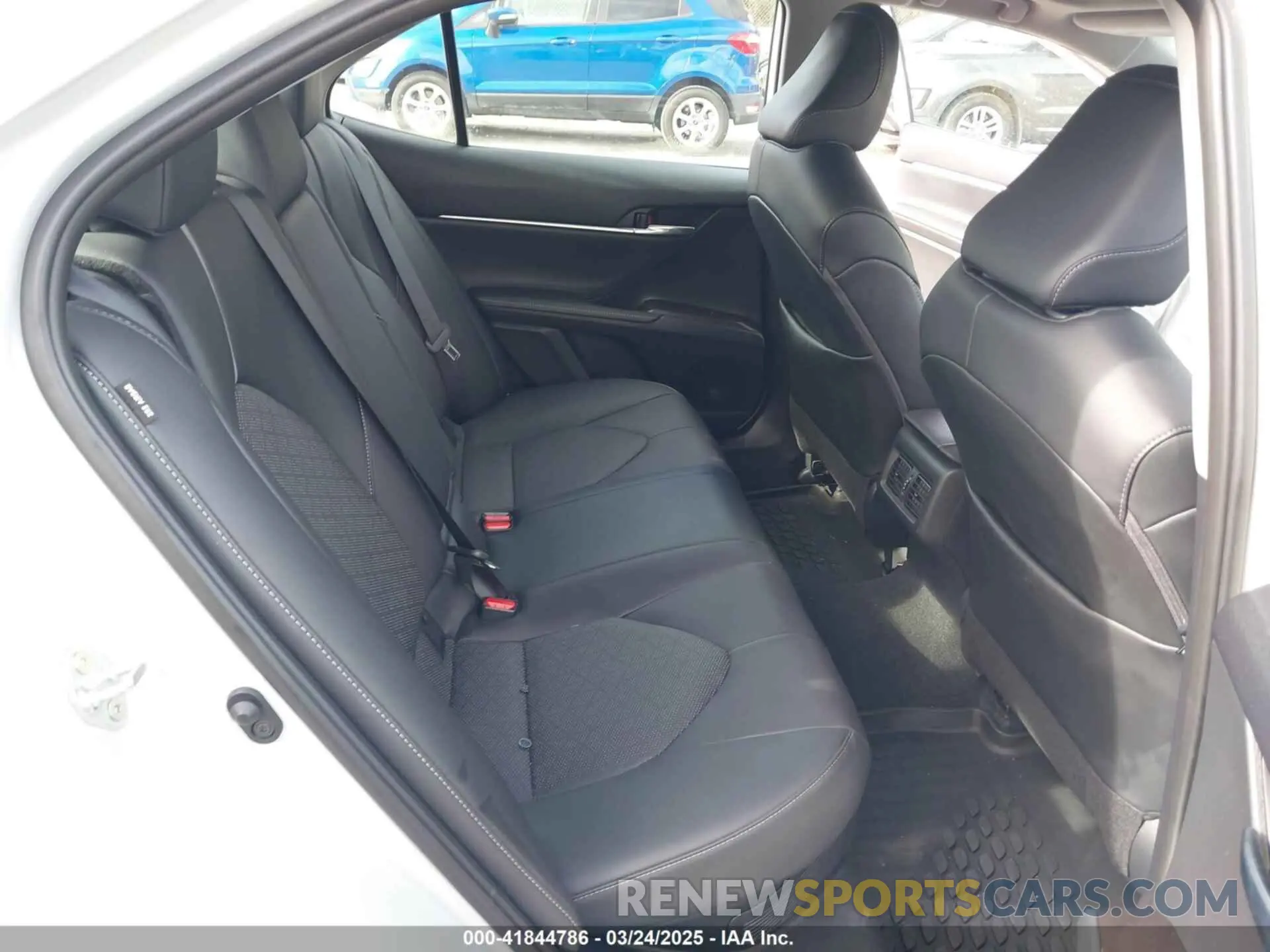 8 Photograph of a damaged car 4T1K31AK8RU078386 TOYOTA CAMRY HYBRID 2024