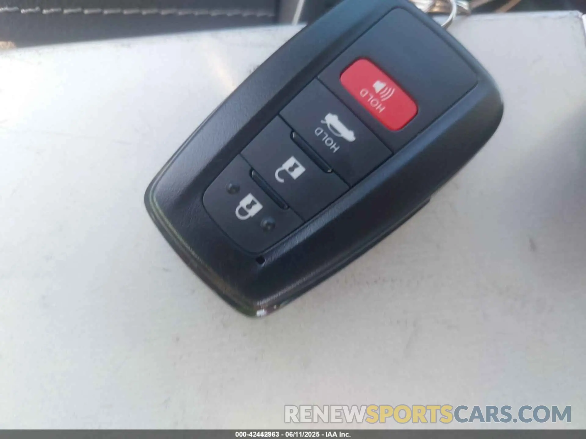 11 Фотография поврежденного автомобиля 4T1K31AK9RU061130 TOYOTA CAMRY HYBRID 2024