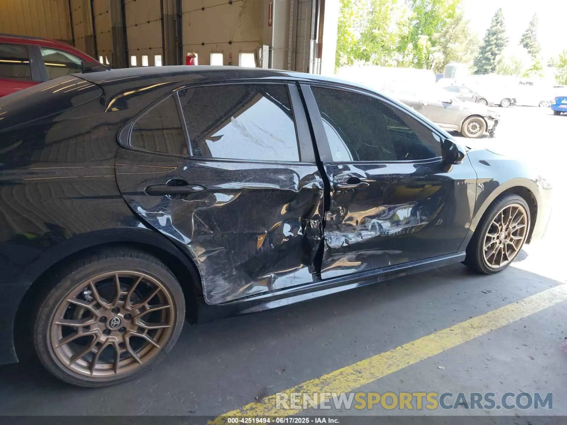 6 Photograph of a damaged car 4T1T31AK7RU071479 TOYOTA CAMRY HYBRID 2024