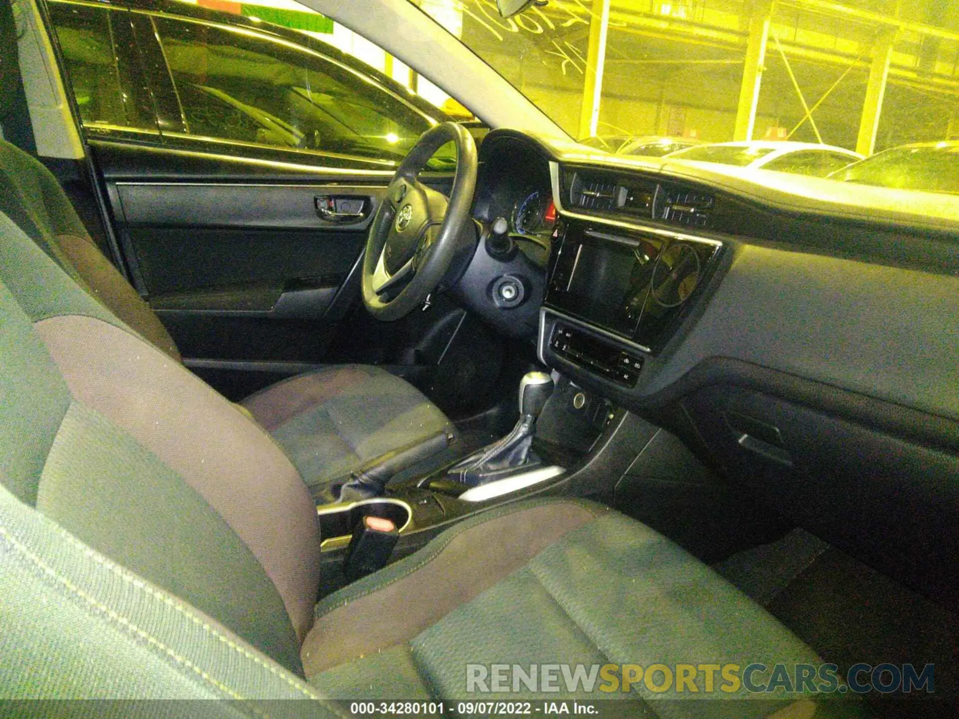 5 Photograph of a damaged car 00FBURHEXKP921801 TOYOTA COROLLA 2019