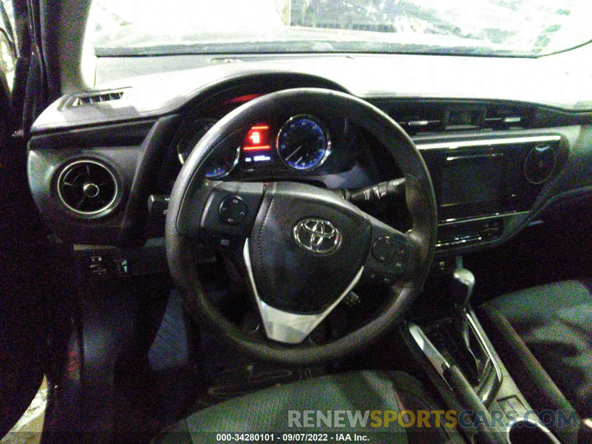 7 Photograph of a damaged car 00FBURHEXKP921801 TOYOTA COROLLA 2019
