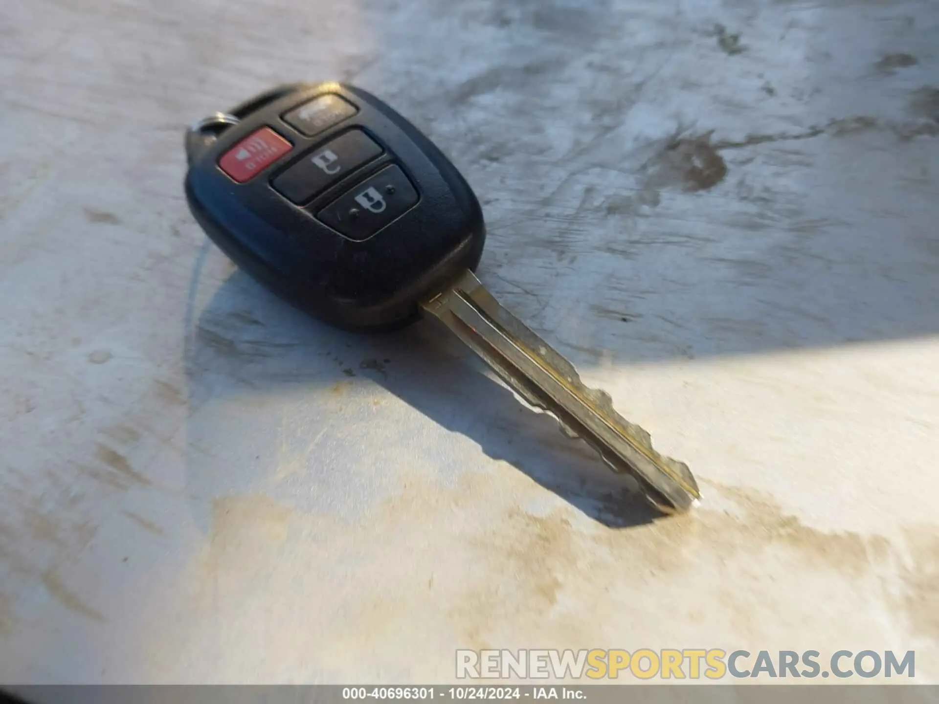 11 Фотография поврежденного автомобиля 2T1BURHE0KC126045 TOYOTA COROLLA 2019
