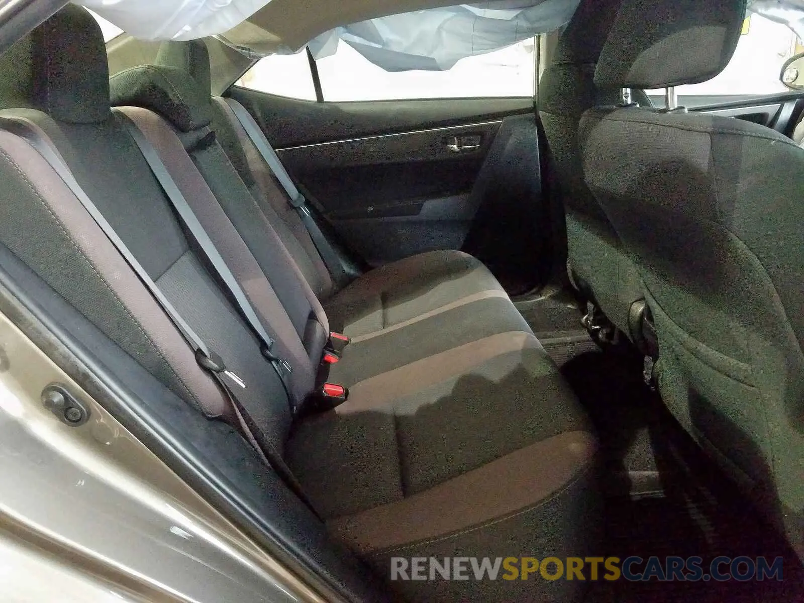 6 Photograph of a damaged car 2T1BURHE0KC136798 TOYOTA COROLLA 2019