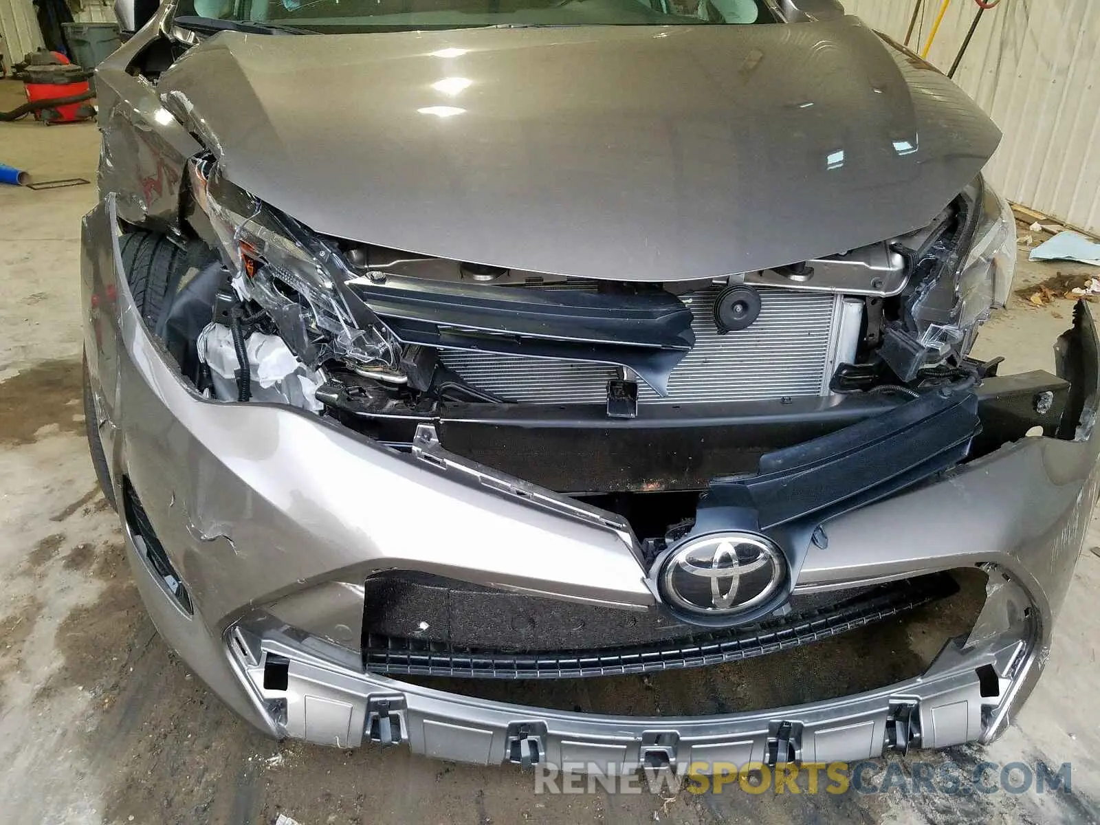9 Photograph of a damaged car 2T1BURHE0KC136798 TOYOTA COROLLA 2019
