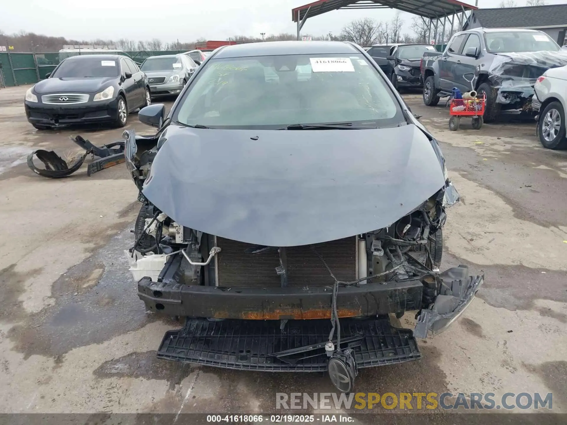 13 Photograph of a damaged car 2T1BURHE0KC141077 TOYOTA COROLLA 2019