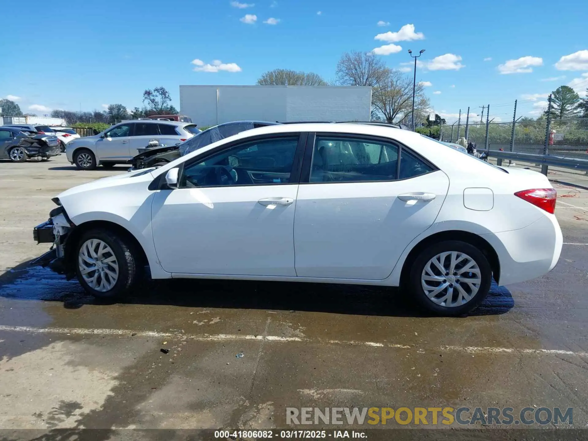 15 Photograph of a damaged car 2T1BURHE0KC143802 TOYOTA COROLLA 2019