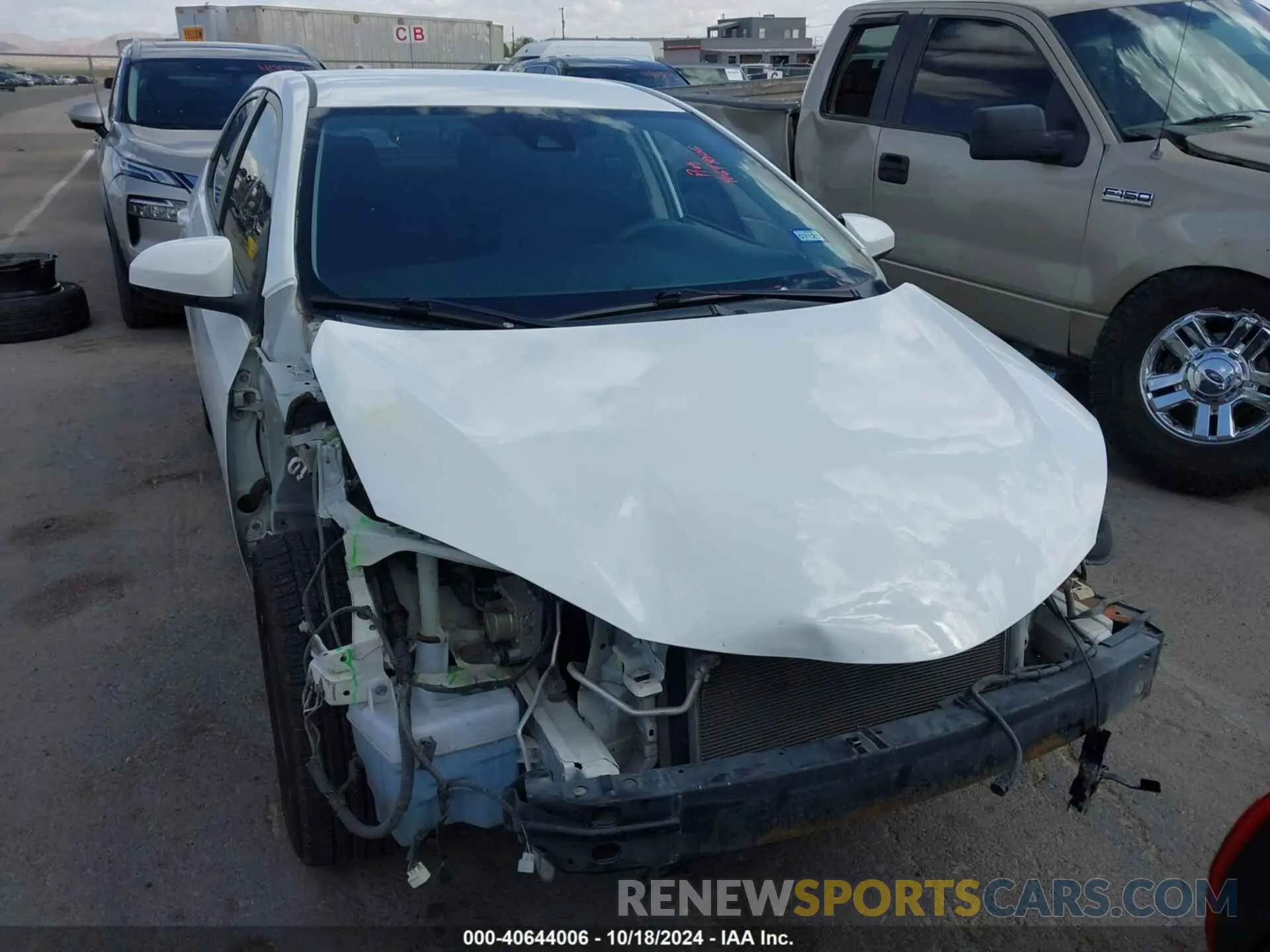 12 Photograph of a damaged car 2T1BURHE0KC148868 TOYOTA COROLLA 2019