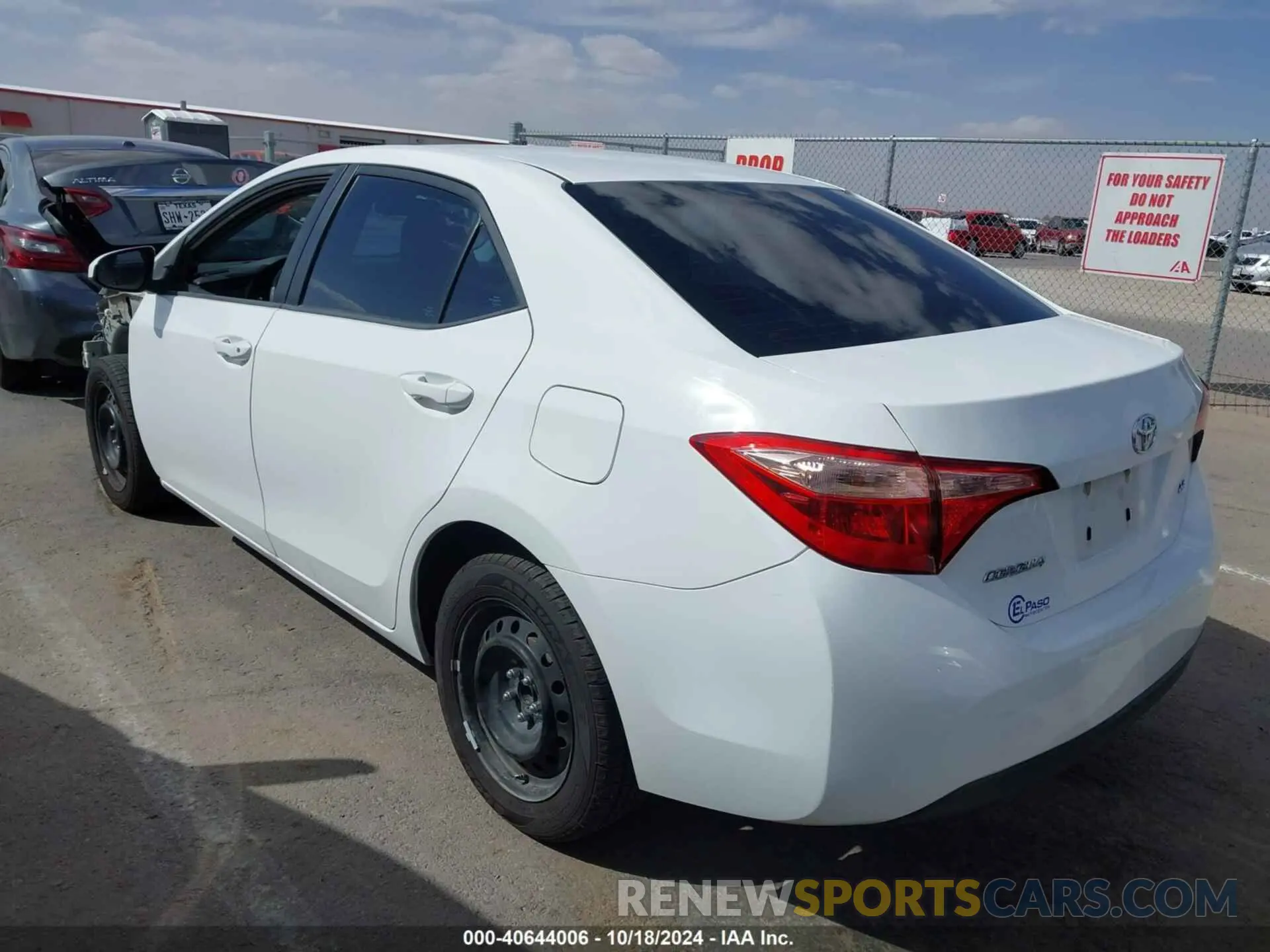 3 Photograph of a damaged car 2T1BURHE0KC148868 TOYOTA COROLLA 2019