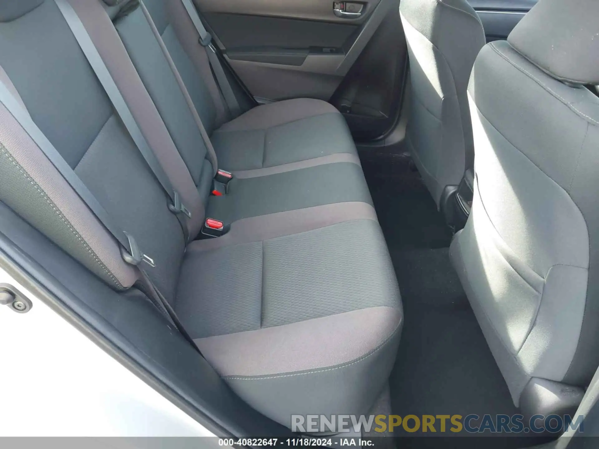 8 Photograph of a damaged car 2T1BURHE0KC158414 TOYOTA COROLLA 2019