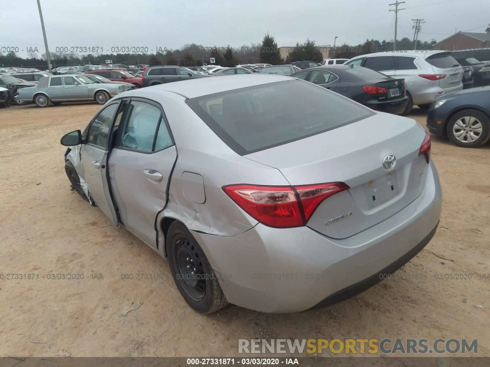 3 Photograph of a damaged car 2T1BURHE0KC173558 TOYOTA COROLLA 2019