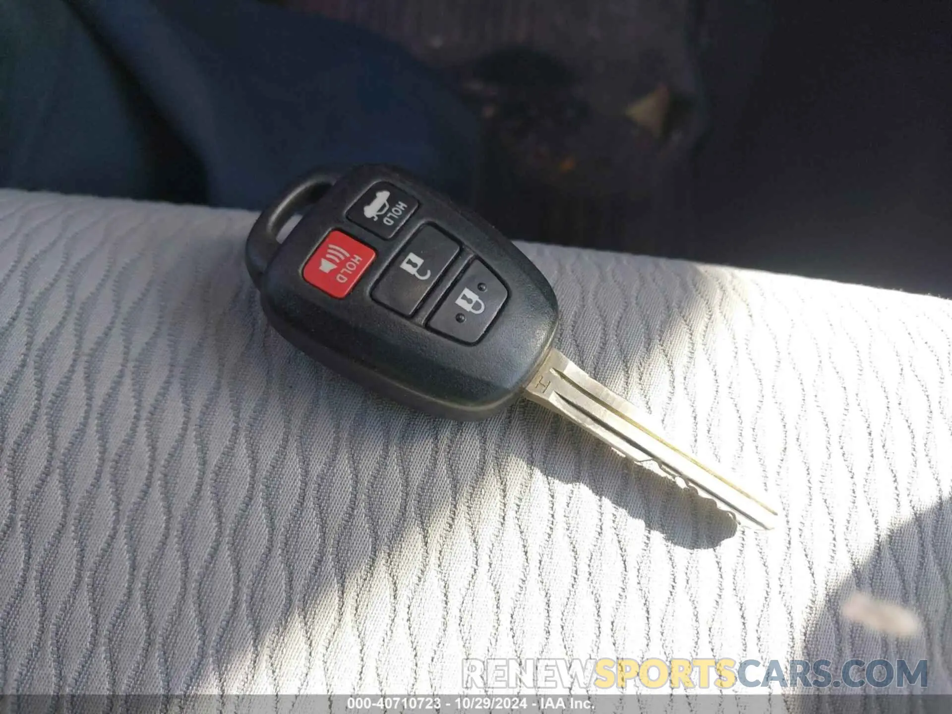 11 Photograph of a damaged car 2T1BURHE0KC181207 TOYOTA COROLLA 2019