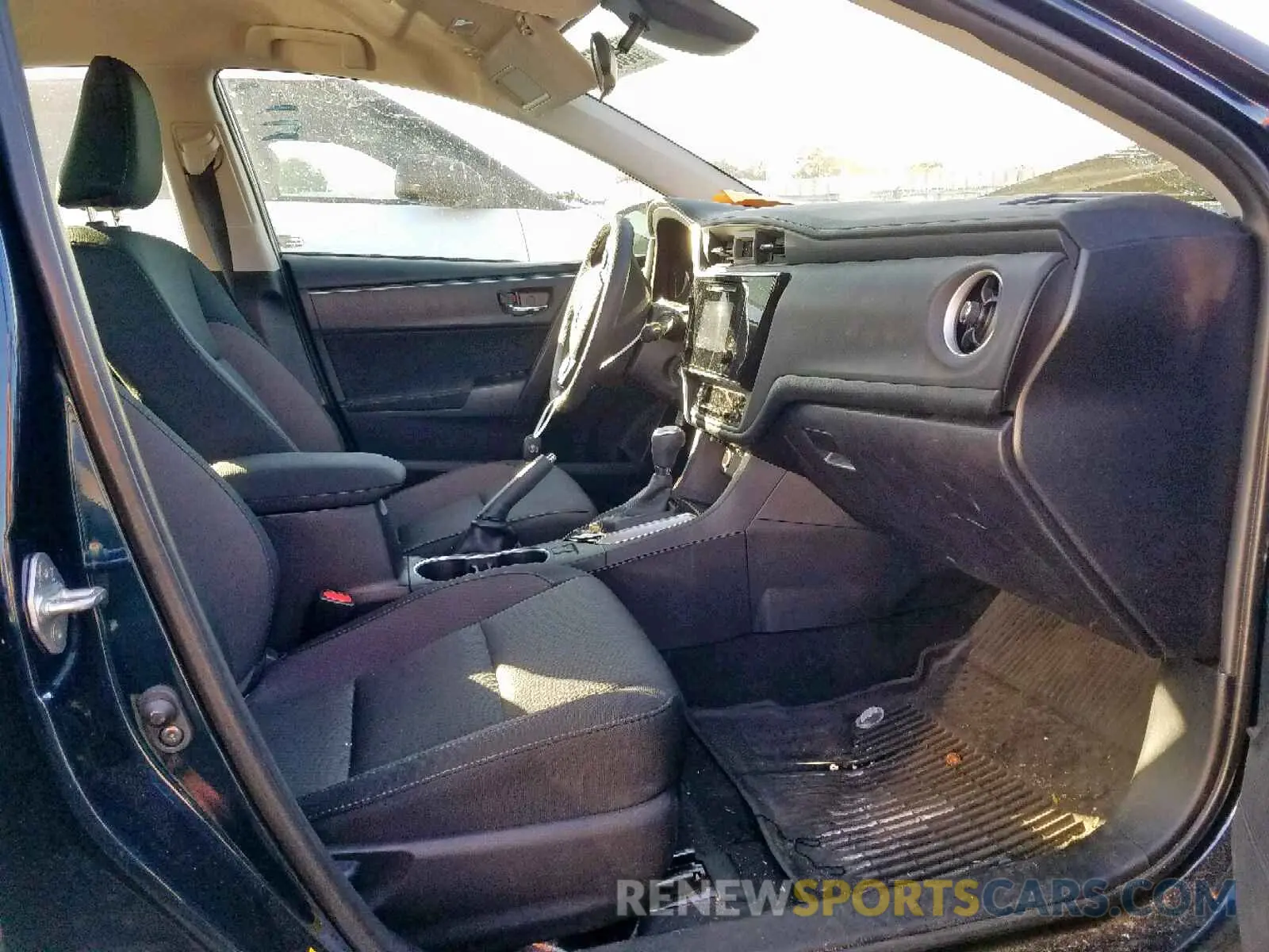 5 Photograph of a damaged car 2T1BURHE0KC192739 TOYOTA COROLLA 2019