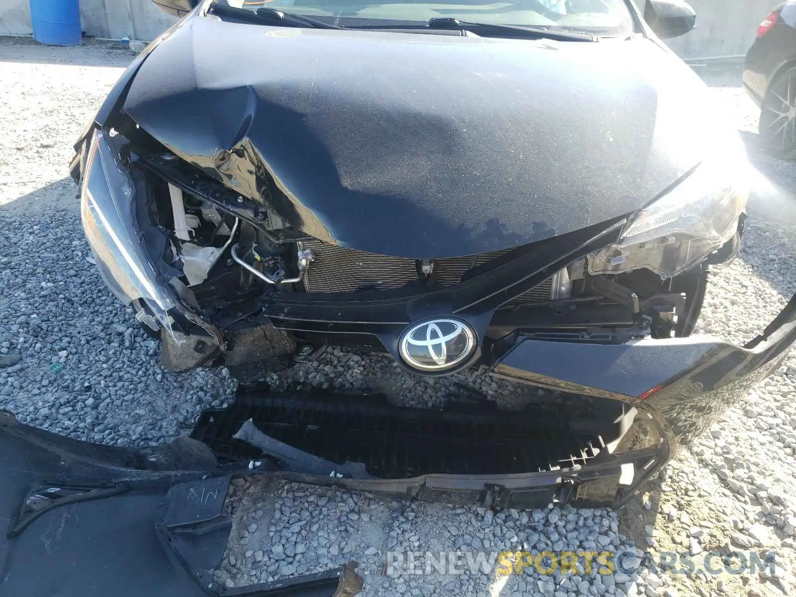 9 Photograph of a damaged car 2T1BURHE0KC193275 TOYOTA COROLLA 2019