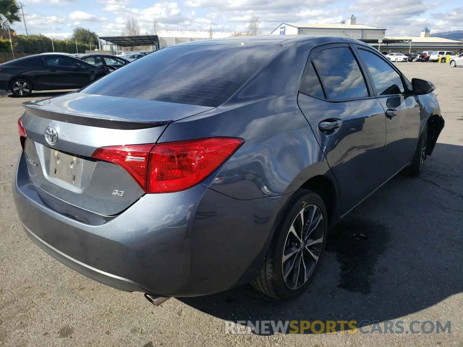 4 Photograph of a damaged car 2T1BURHE0KC198380 TOYOTA COROLLA 2019