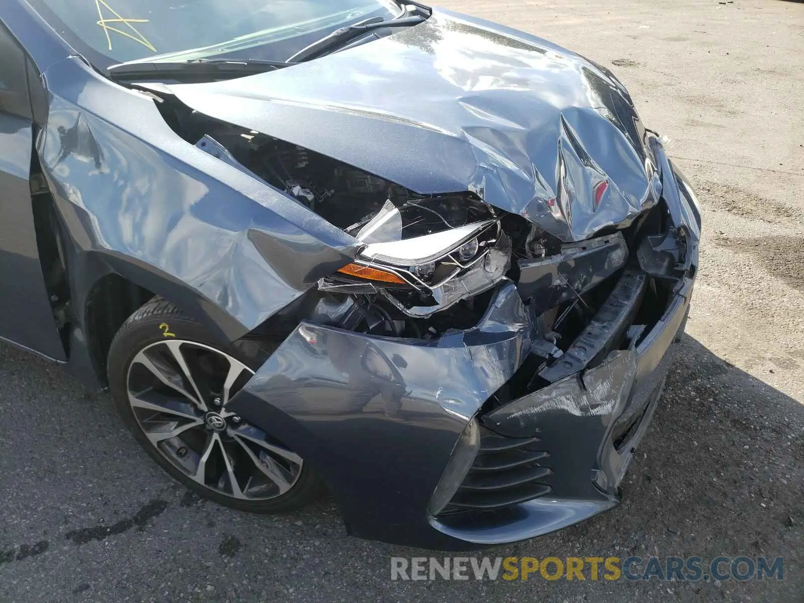 9 Photograph of a damaged car 2T1BURHE0KC198380 TOYOTA COROLLA 2019