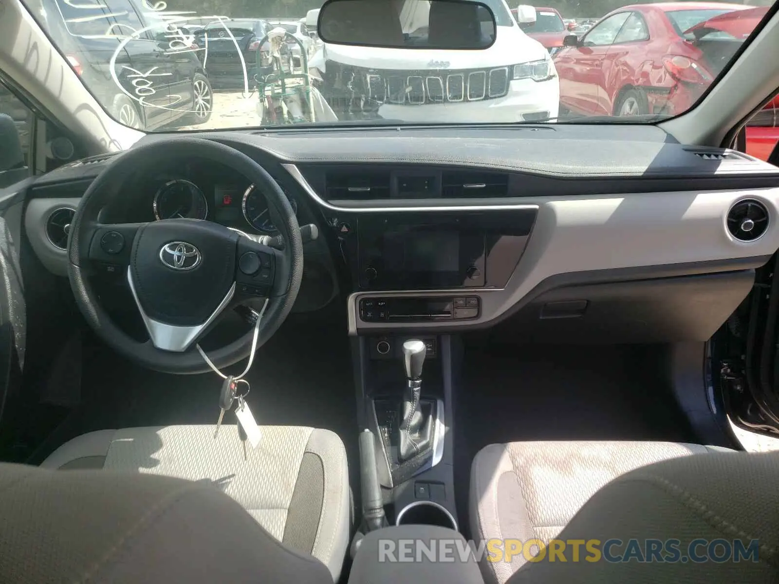 9 Photograph of a damaged car 2T1BURHE0KC202640 TOYOTA COROLLA 2019