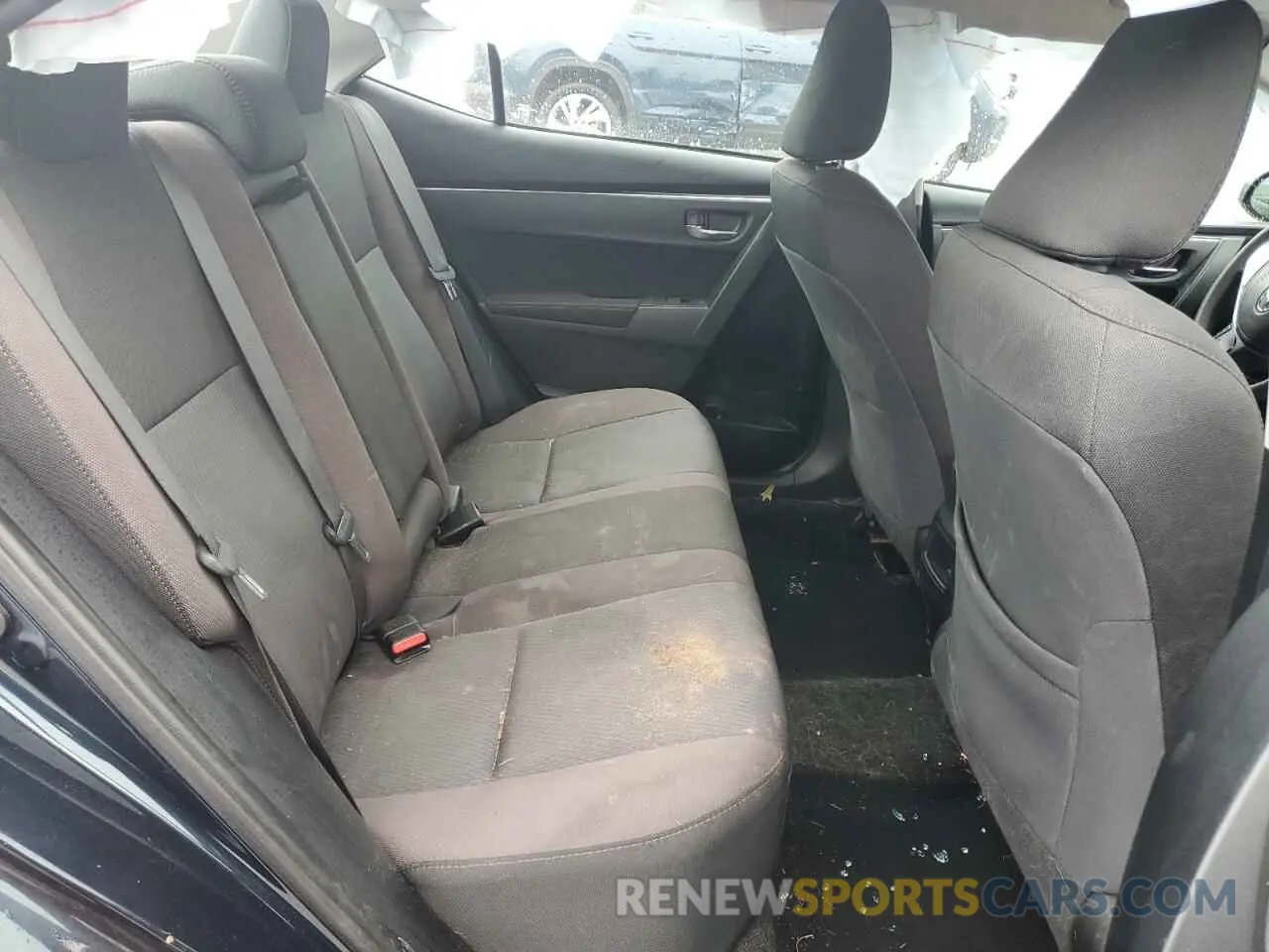 10 Photograph of a damaged car 2T1BURHE0KC212634 TOYOTA COROLLA 2019
