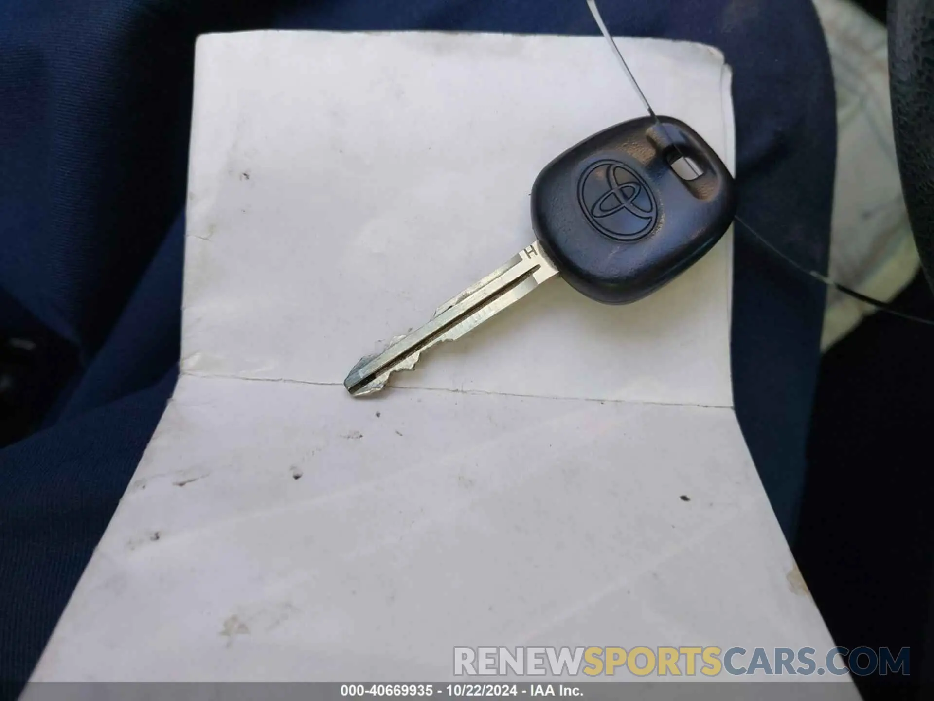 11 Photograph of a damaged car 2T1BURHE0KC217669 TOYOTA COROLLA 2019