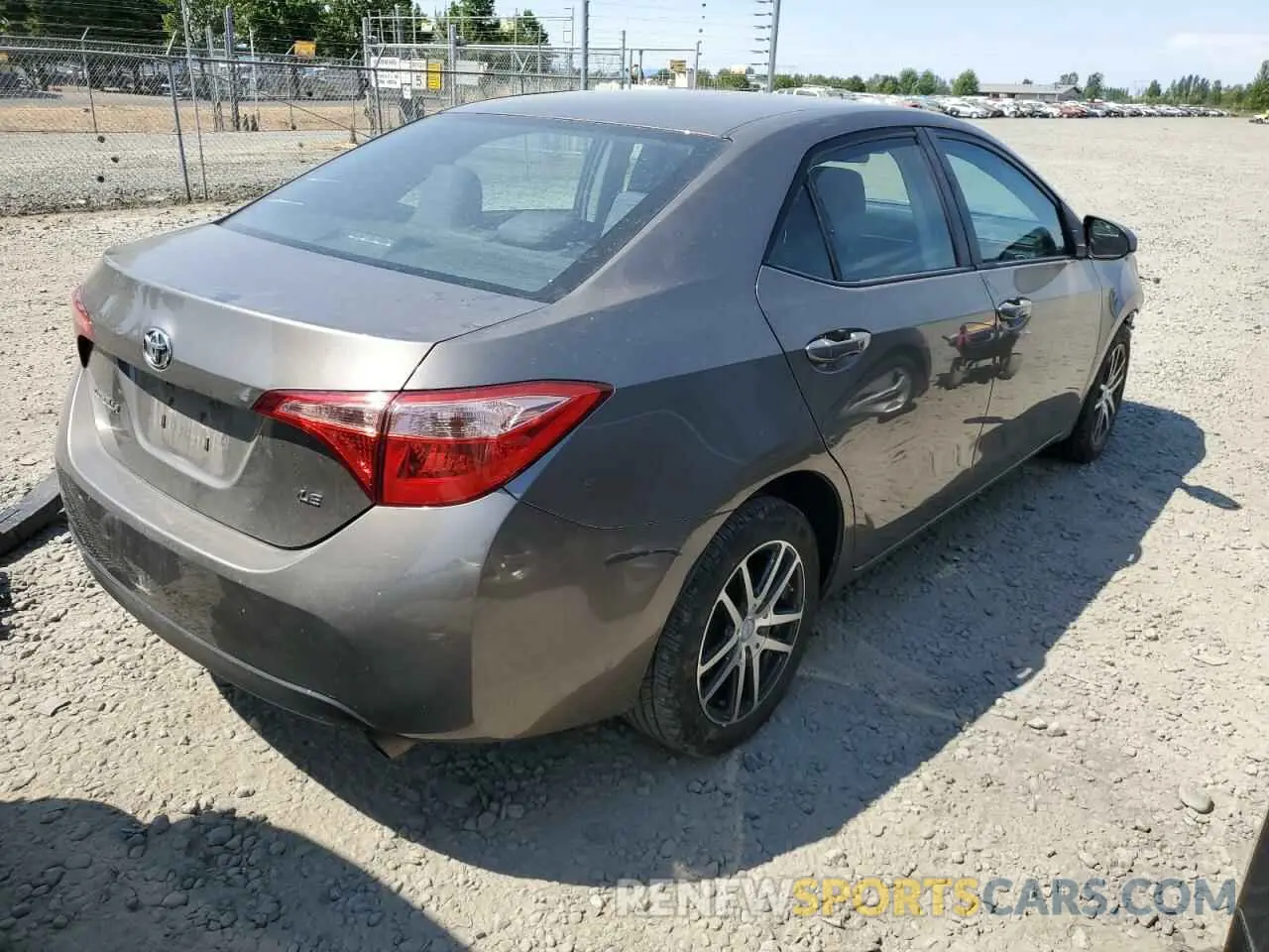 4 Photograph of a damaged car 2T1BURHE0KC225934 TOYOTA COROLLA 2019