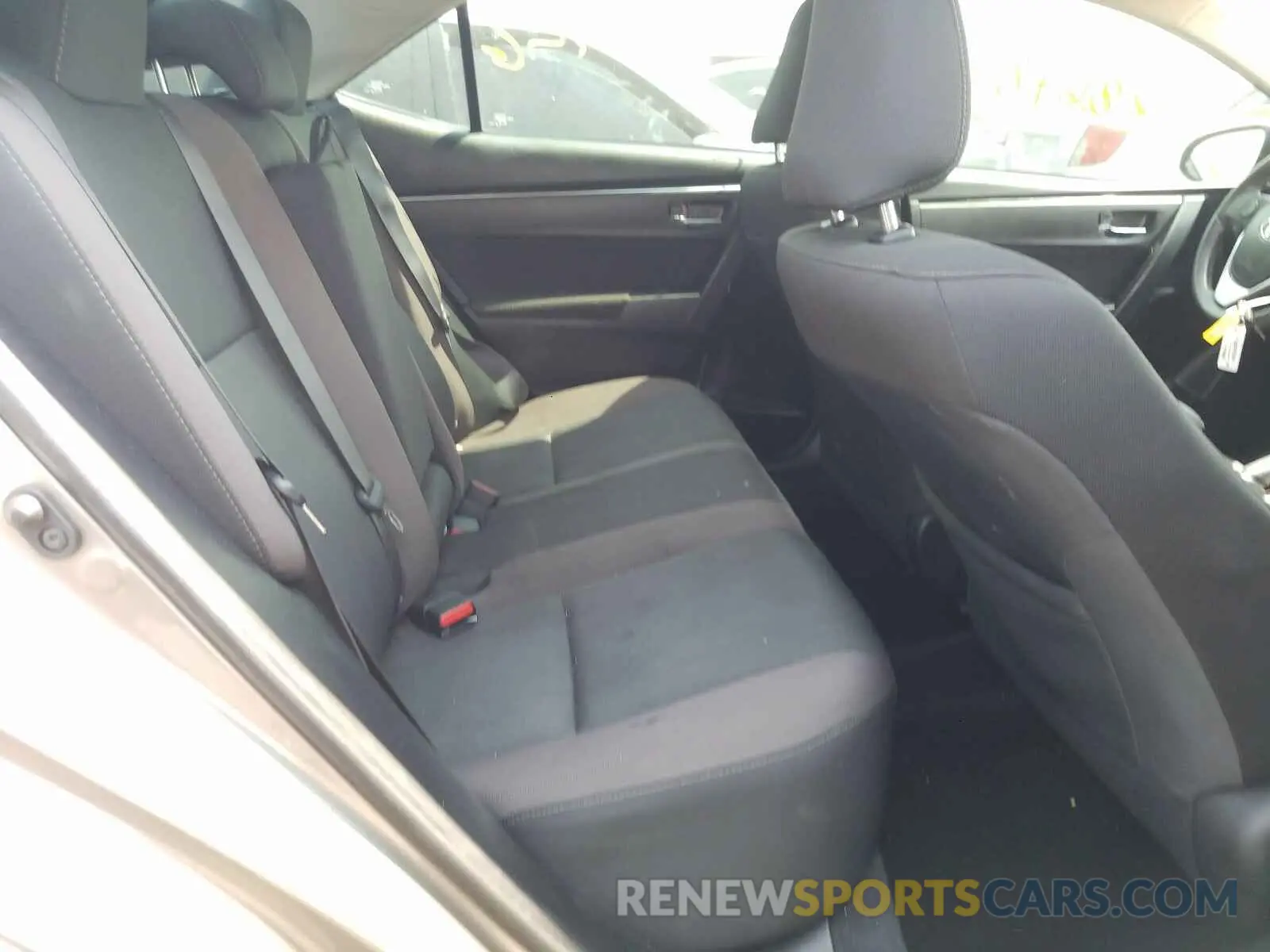 6 Photograph of a damaged car 2T1BURHE0KC244080 TOYOTA COROLLA 2019