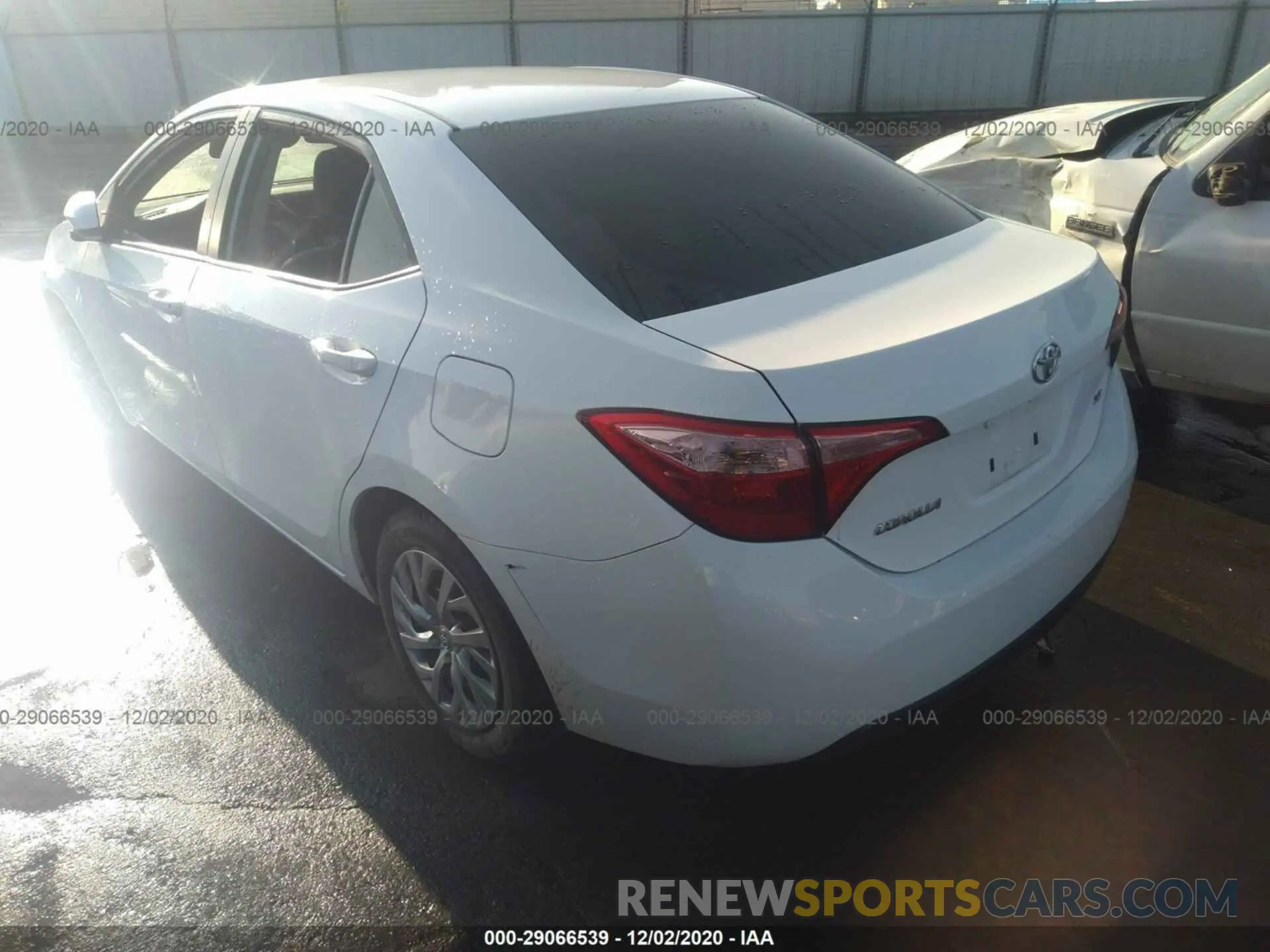 3 Photograph of a damaged car 2T1BURHE1KC132114 TOYOTA COROLLA 2019