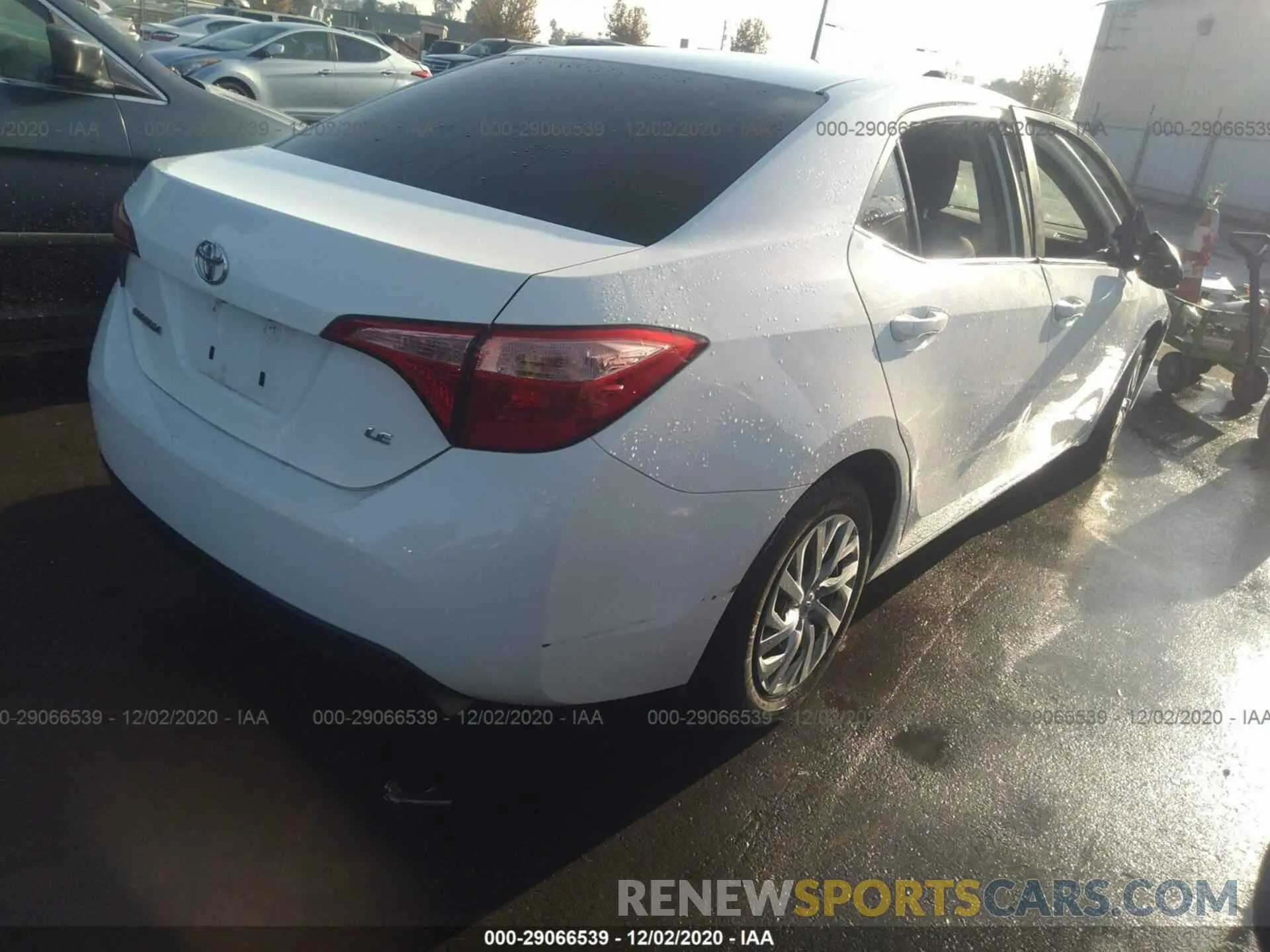 4 Photograph of a damaged car 2T1BURHE1KC132114 TOYOTA COROLLA 2019